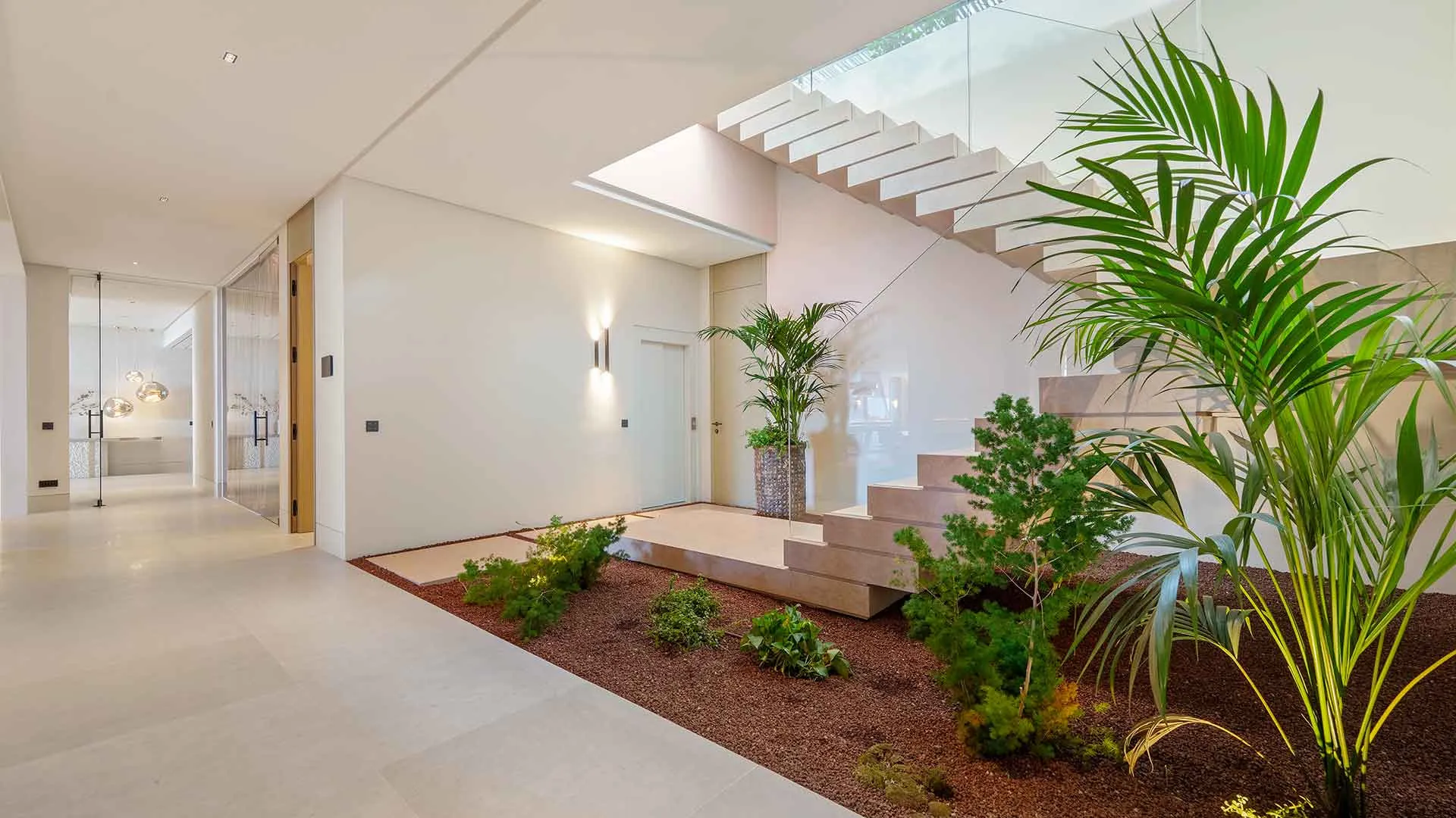 8 bedrooms villa for sale in El Herrojo