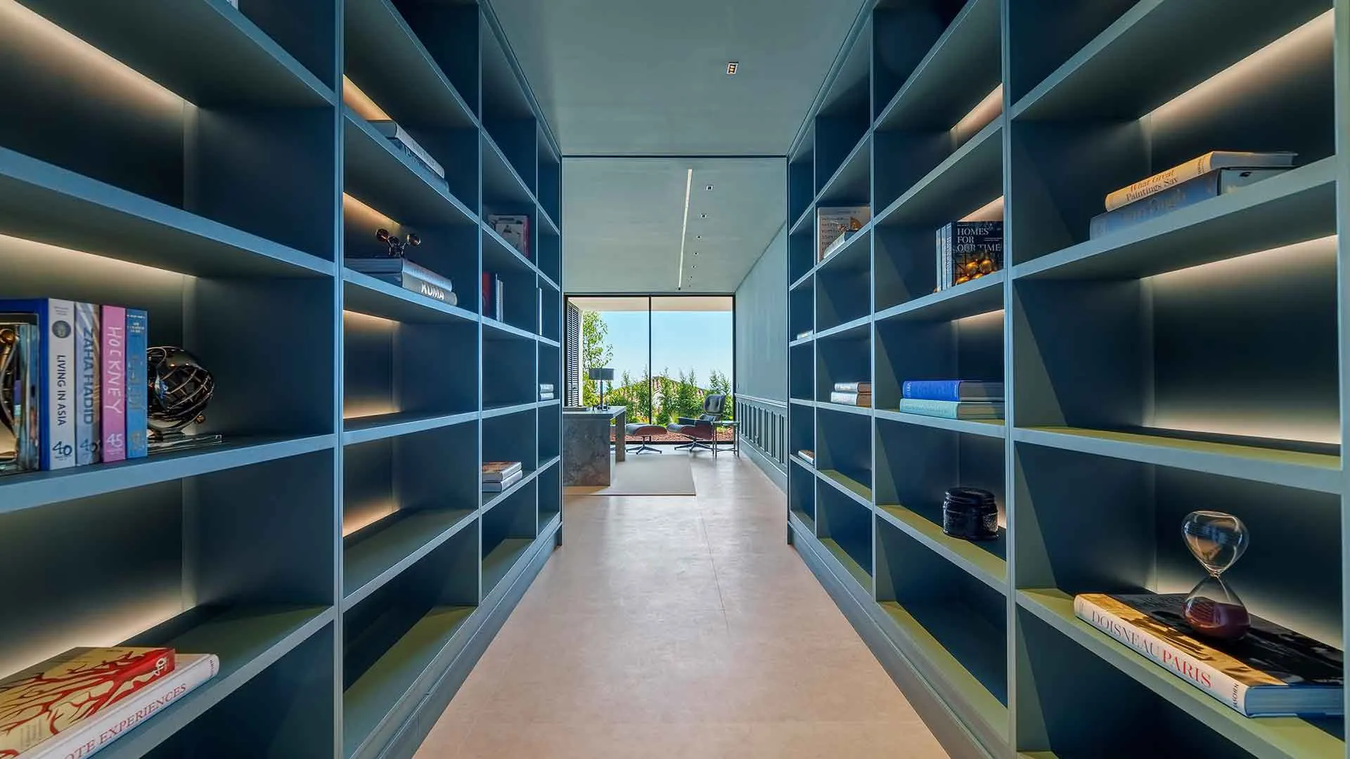 8 bedrooms villa for sale in El Herrojo