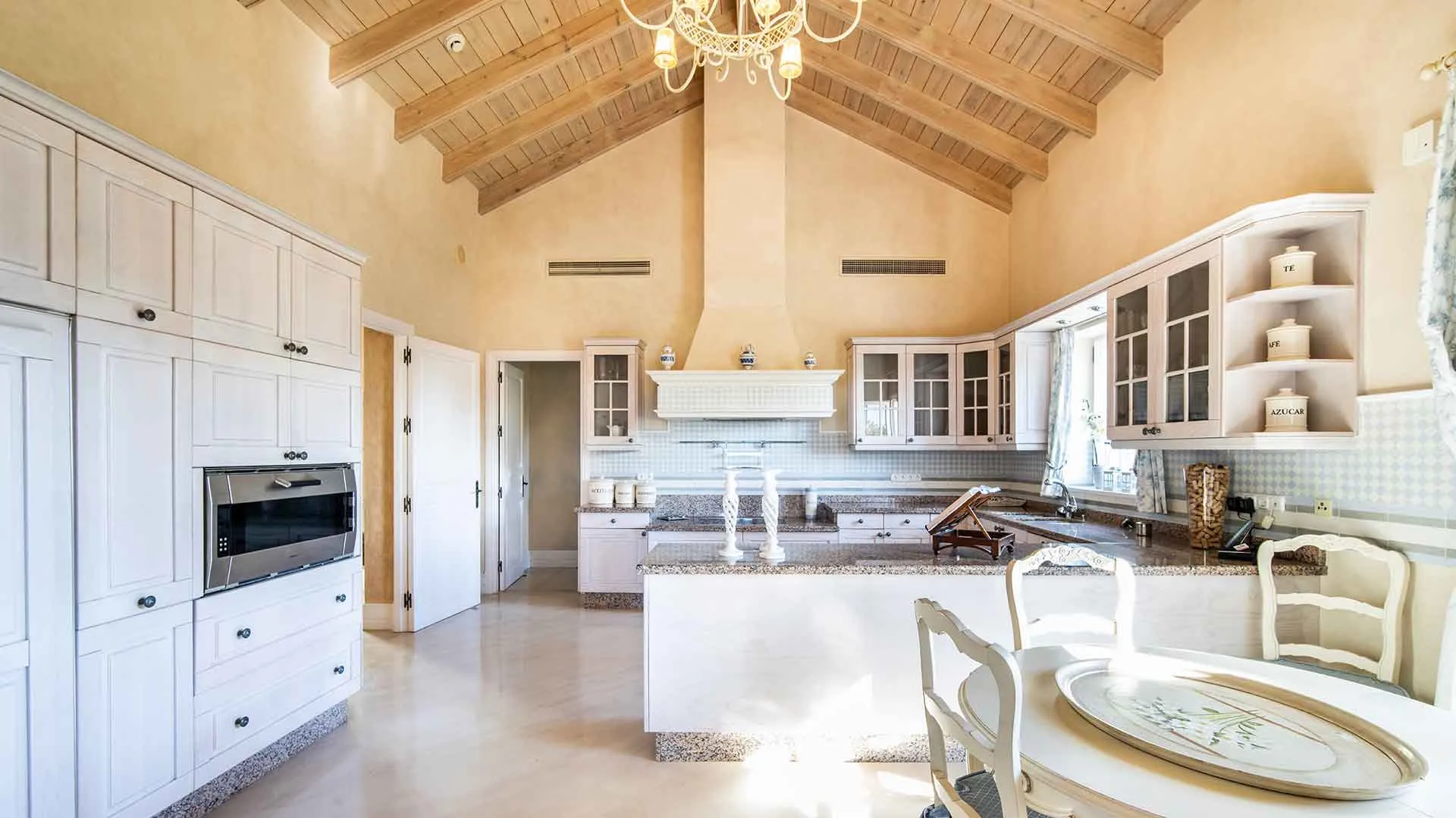 Villa en venta en Altos Reales