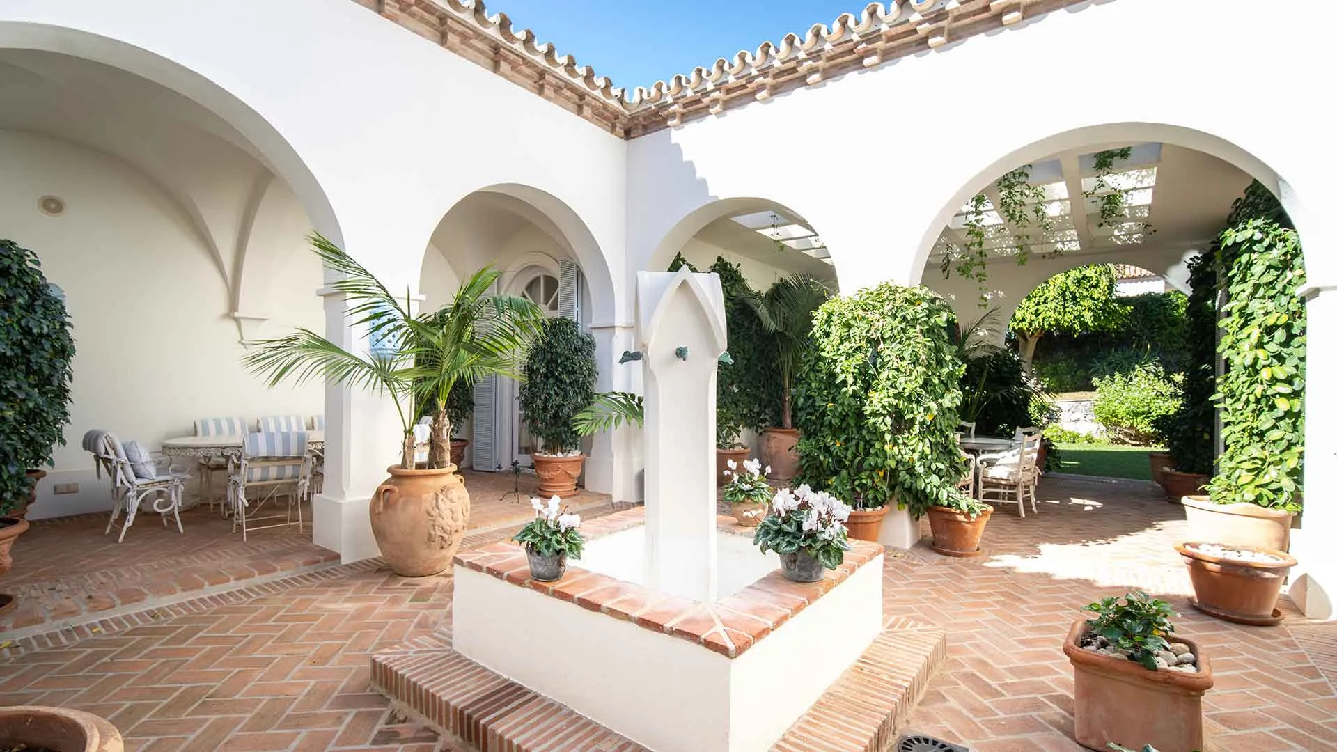 Villa en venta en Altos Reales