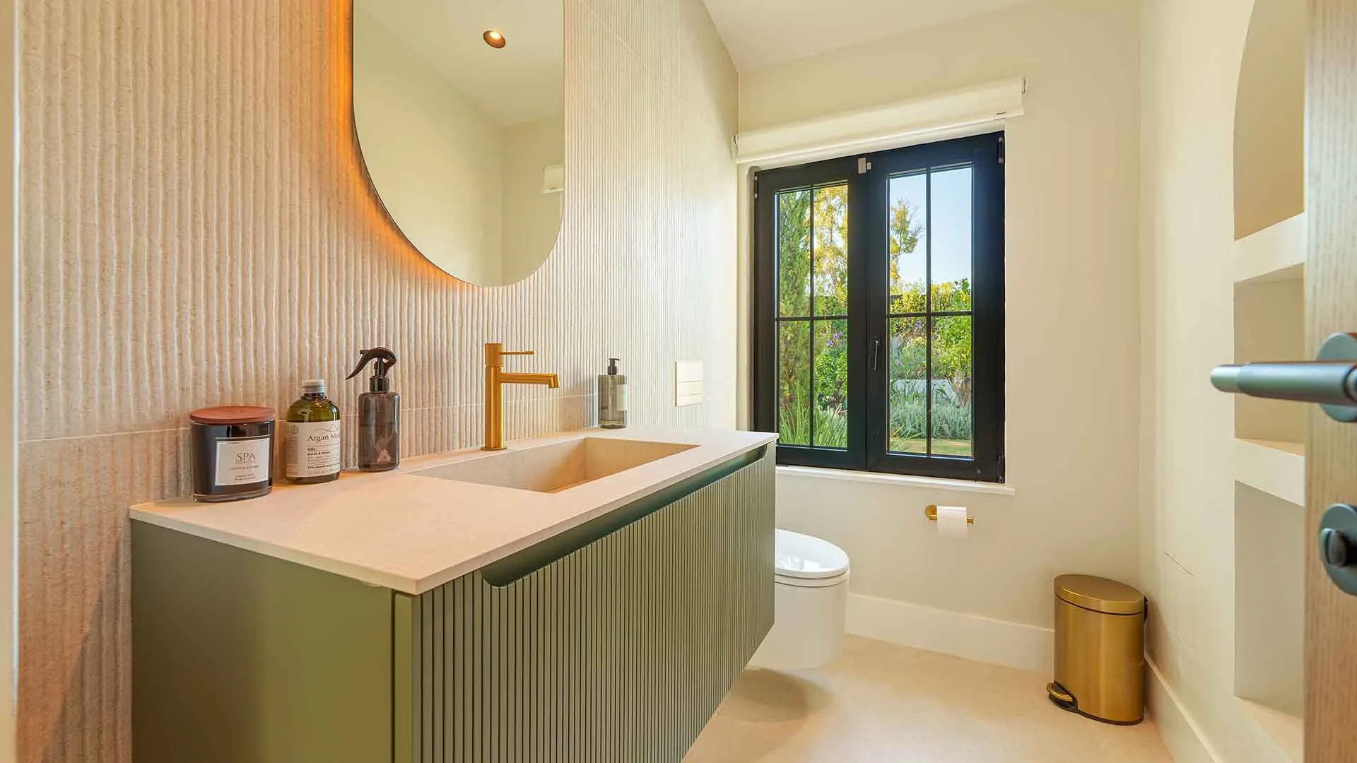 Villa en venta de 5 dormitorios en Cortijo Blanco