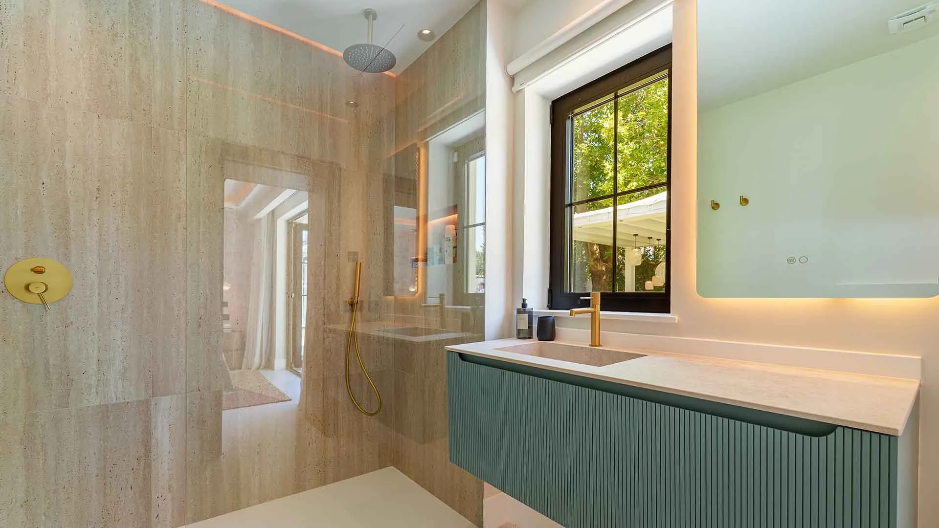 Villa en venta de 5 dormitorios en Cortijo Blanco