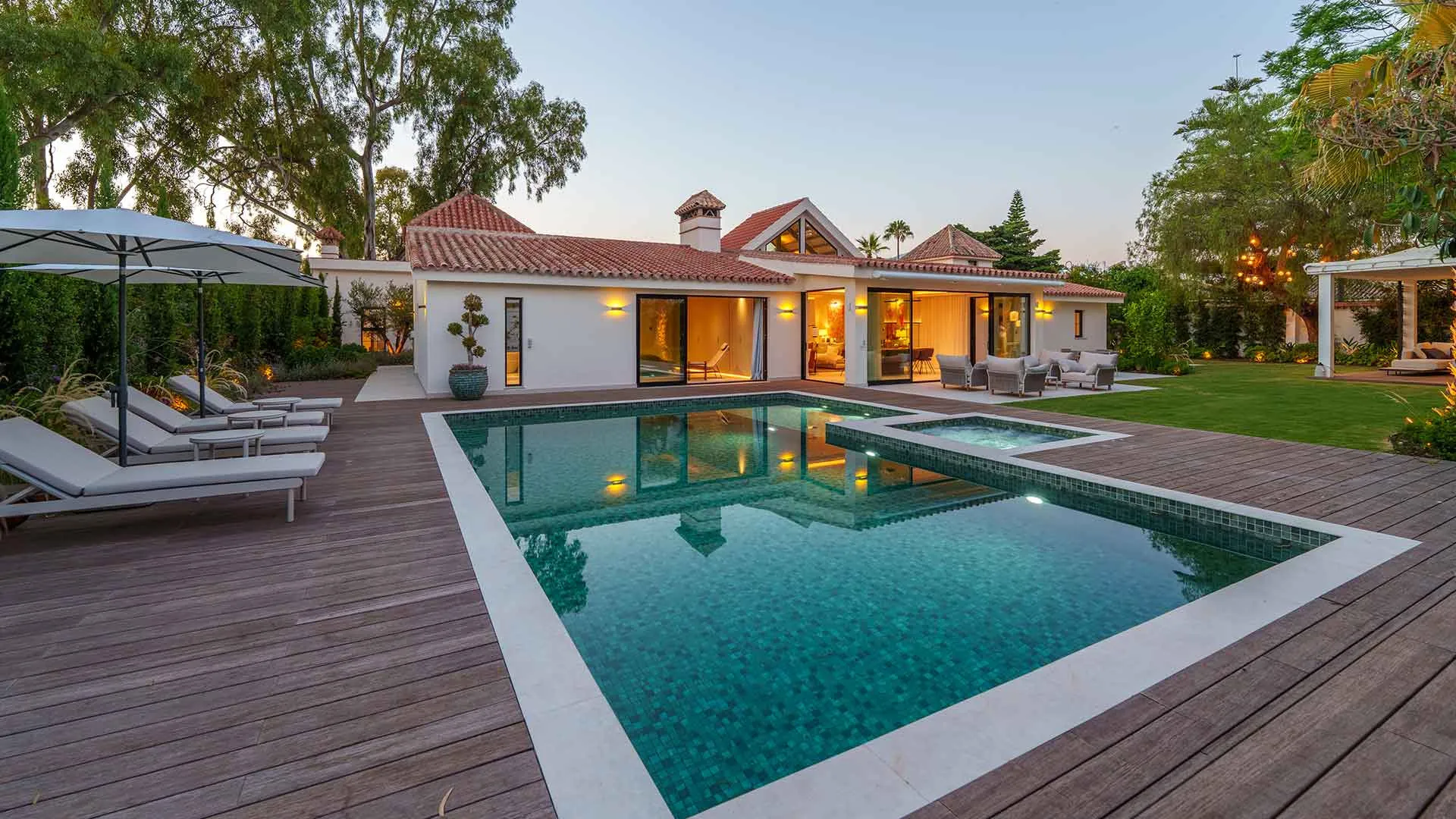 Villa en venta de 5 dormitorios en Cortijo Blanco