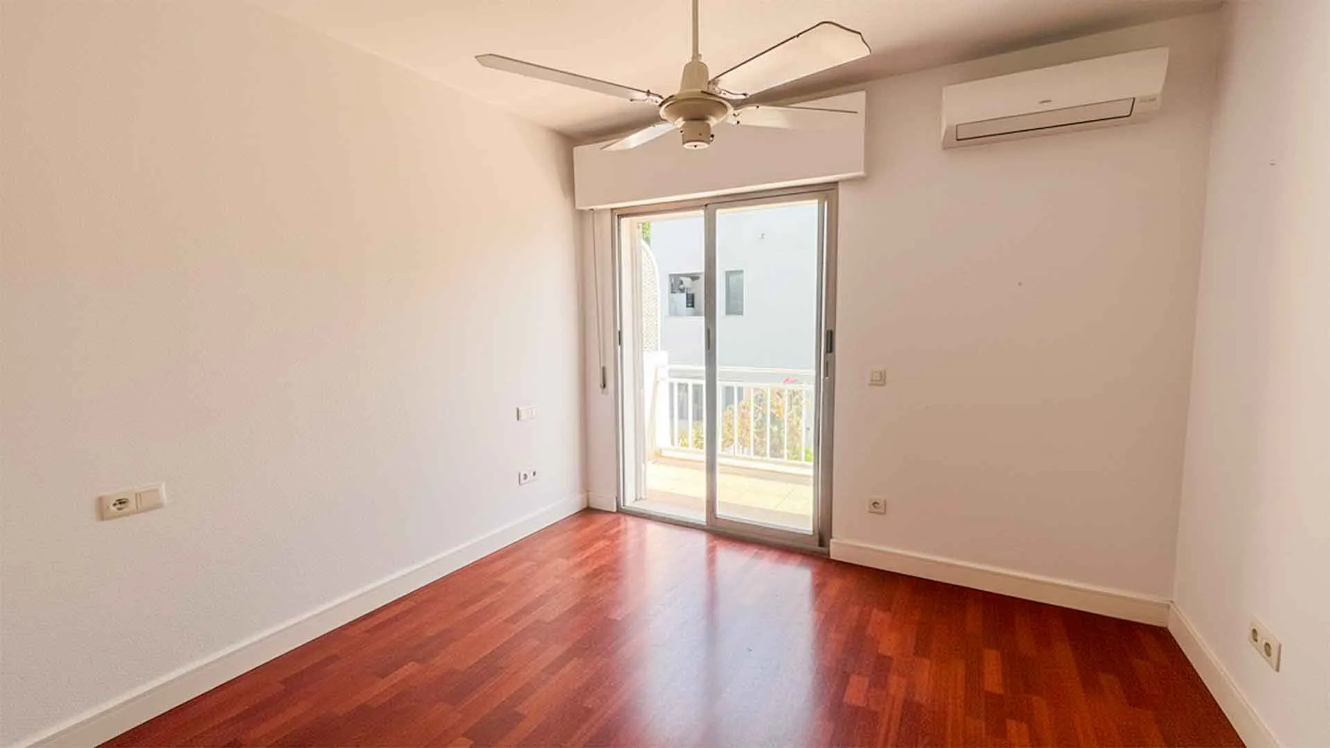 Comprar adosado en Marberia con 3 dormitorios