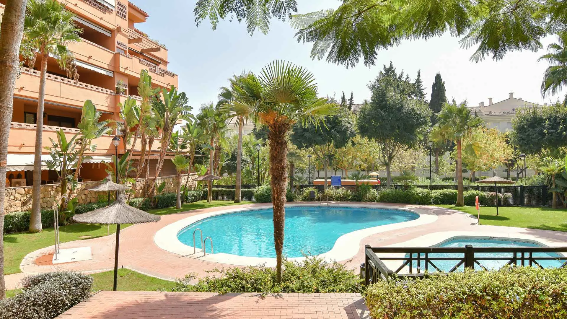 Se vende apartamento planta baja en Costa Nagüeles III