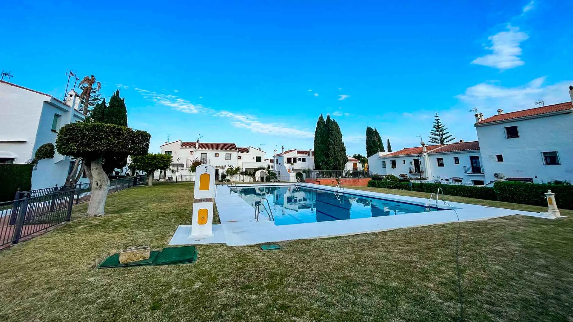 For sale town house in Las Cancelas