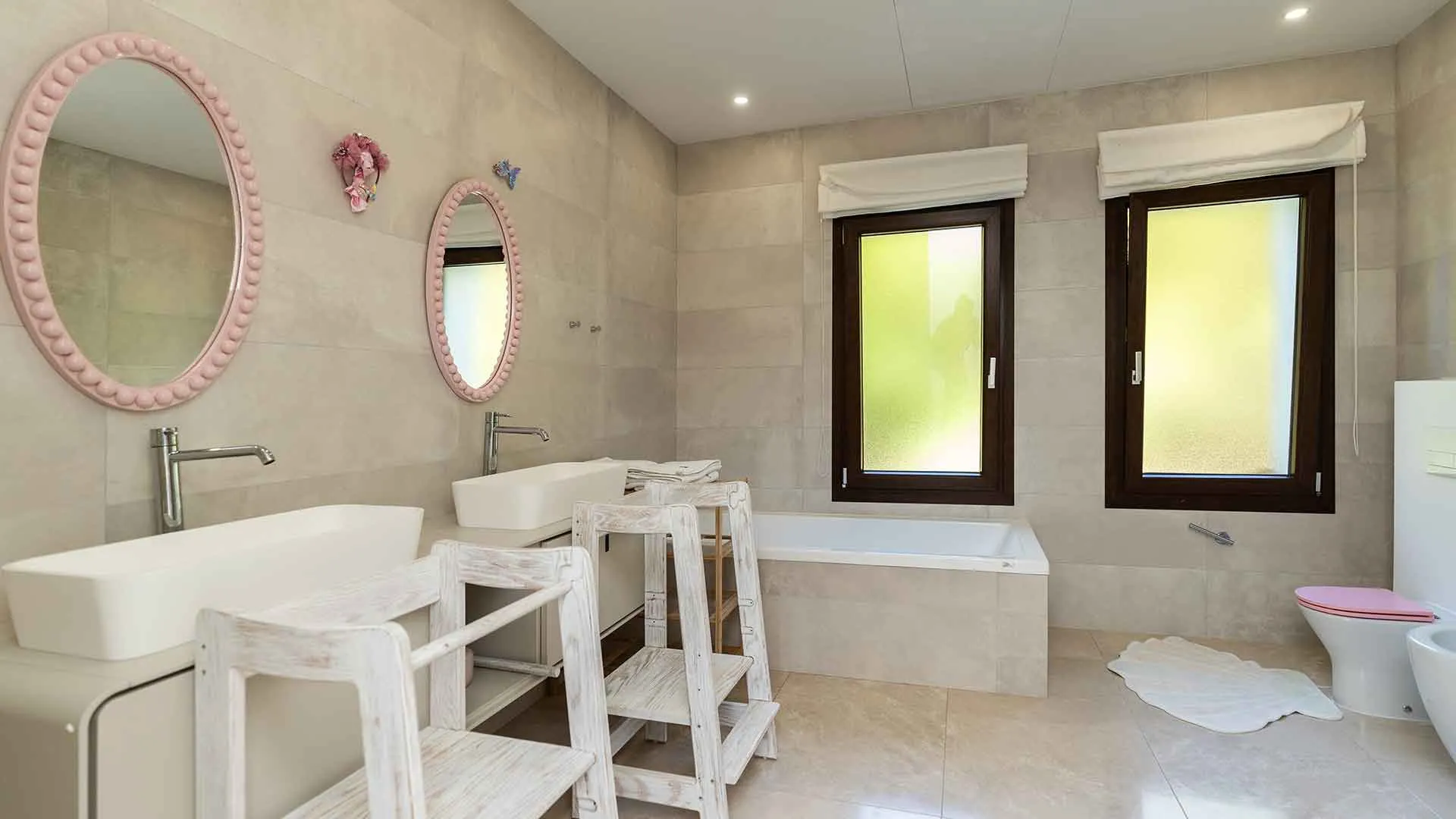 For sale Guadalmina Baja 6 bedrooms villa