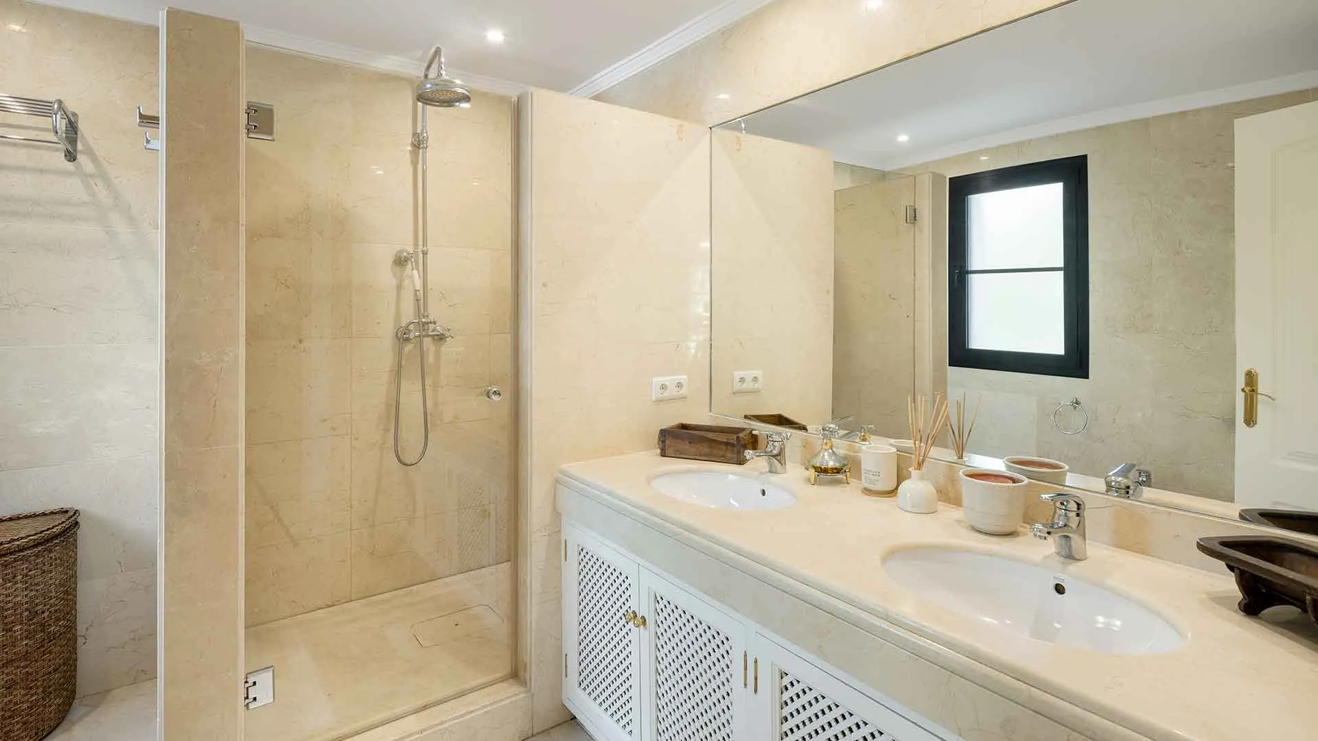 Se vende villa con 4 dormitorios en La Quinta