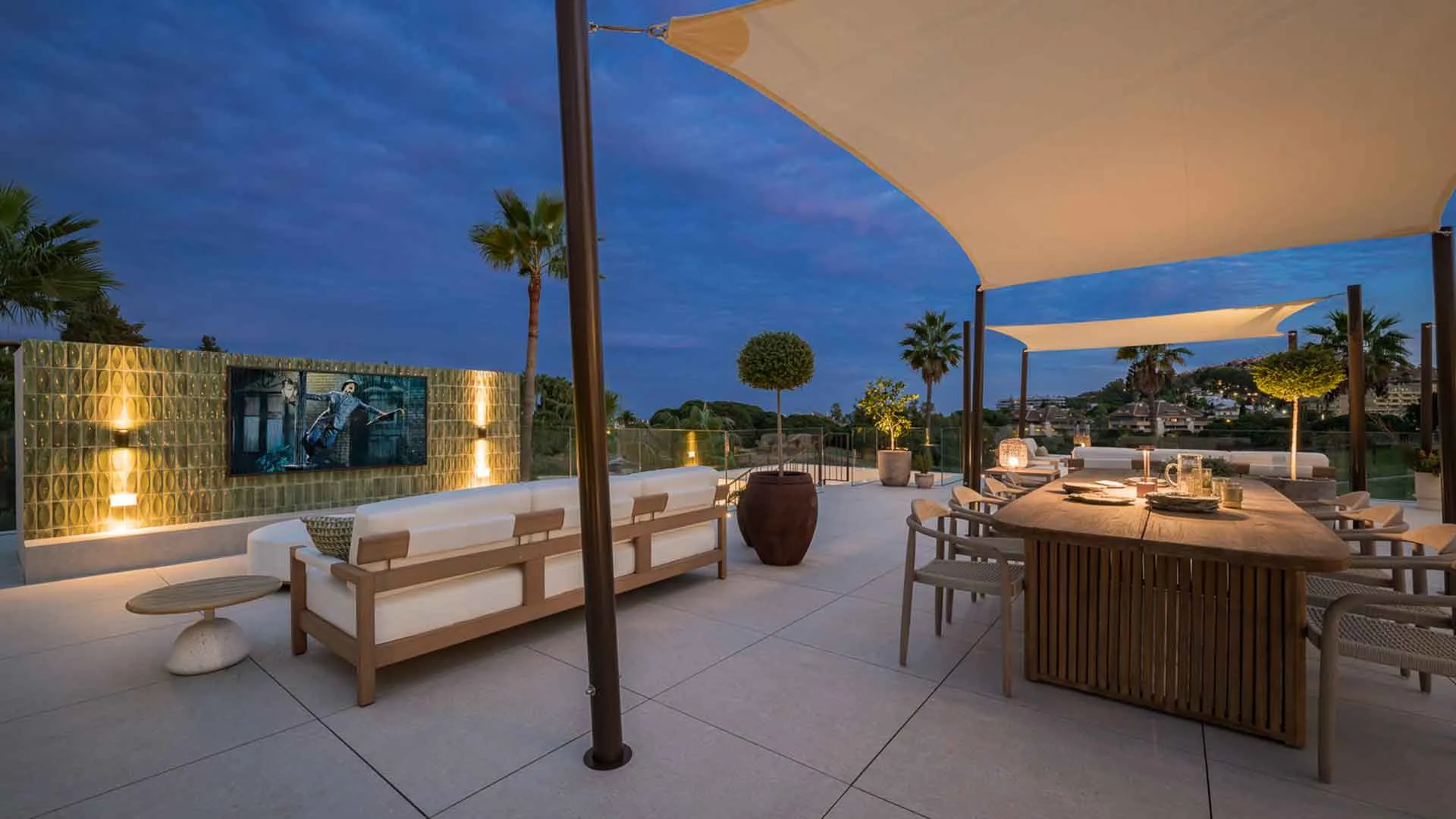 Se vende villa en Los Naranjos Golf con 4 dormitorios