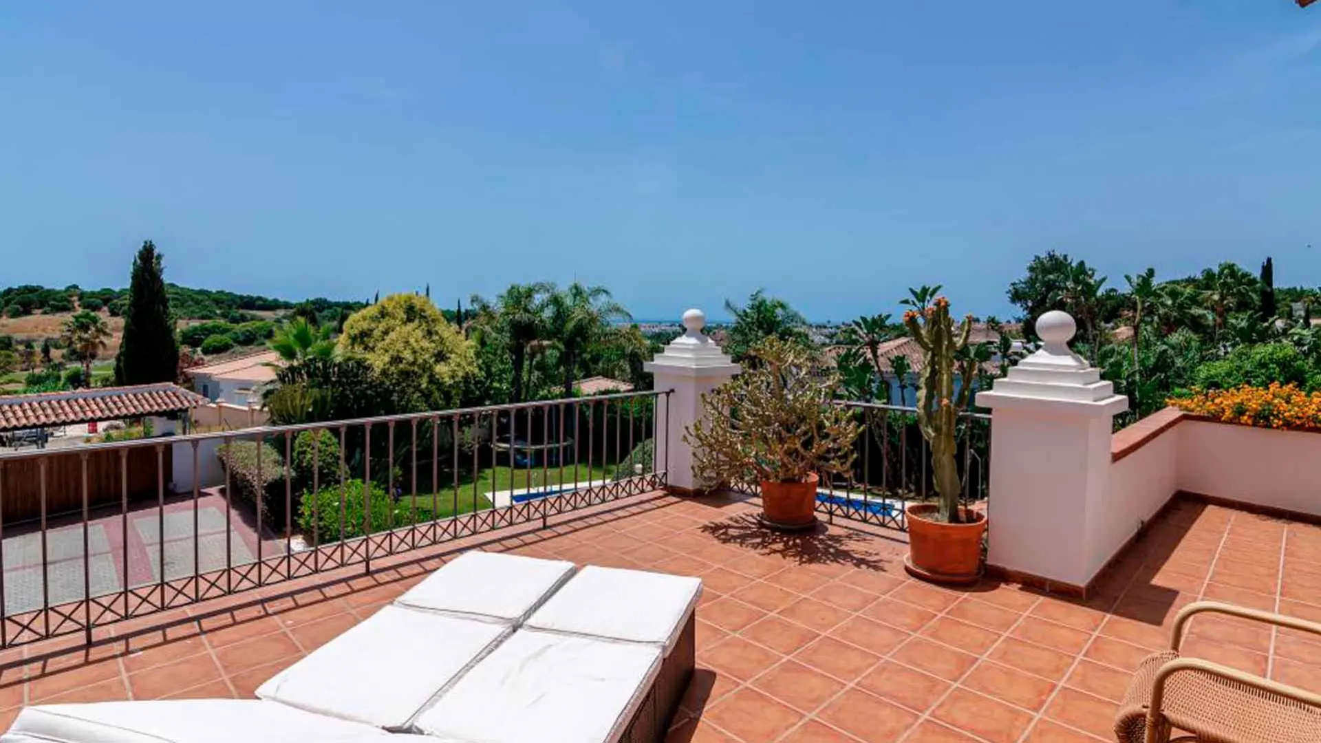 Villa for sale in Paraiso Alto with 6 bedrooms