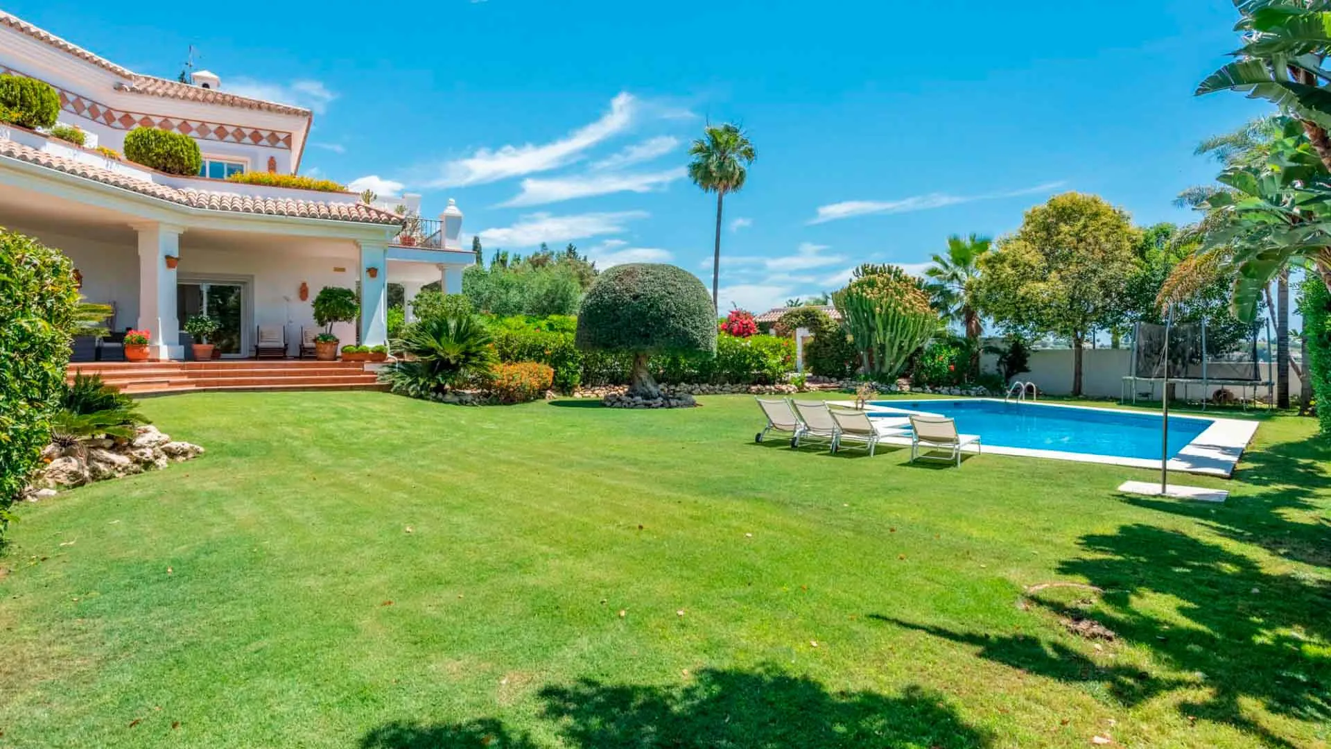 Villa for sale in Paraiso Alto with 6 bedrooms