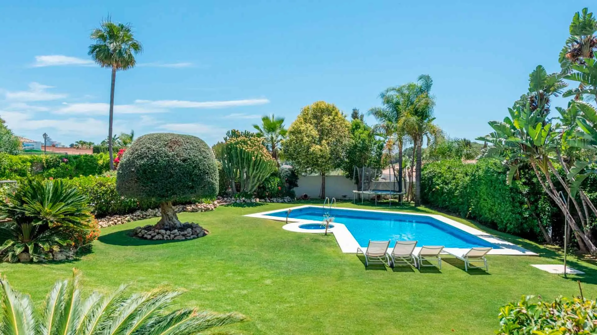 Villa for sale in Paraiso Alto with 6 bedrooms