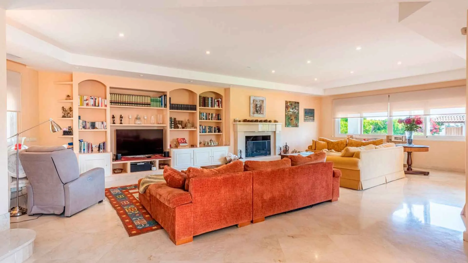 Villa for sale in Paraiso Alto with 6 bedrooms