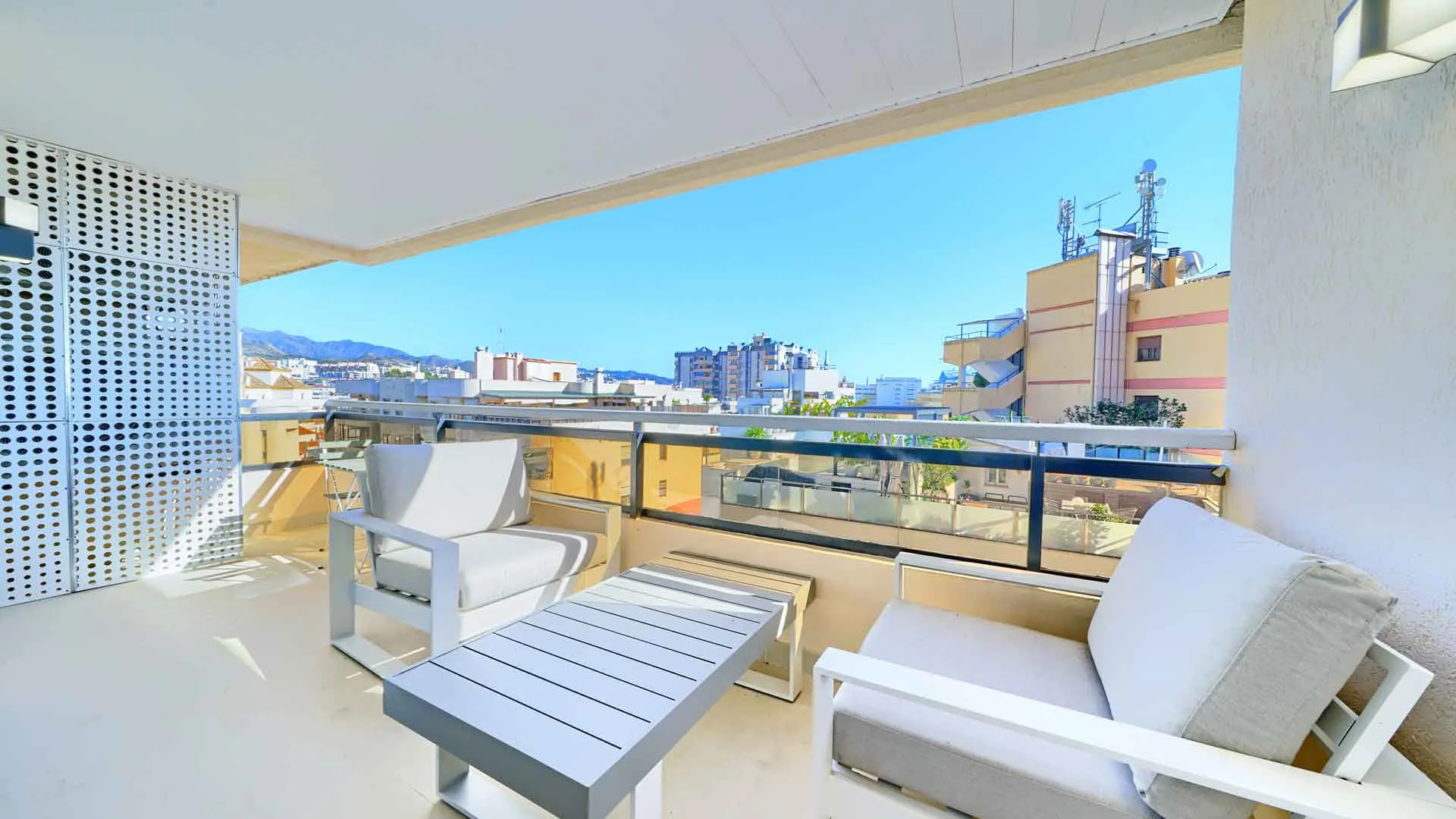 Se vende apartamento en Marbella Ciudad de 3 dormitorios