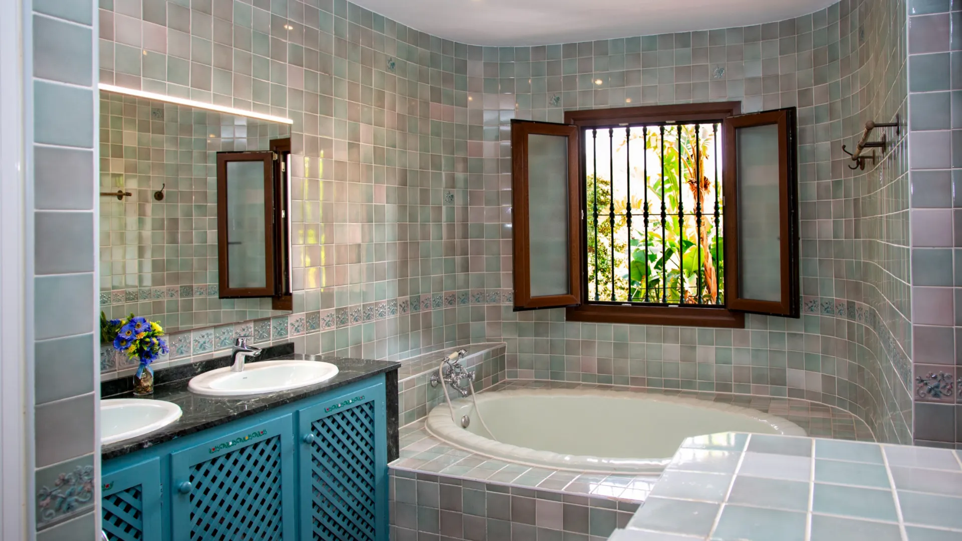 Se vende villa con 6 dormitorios en Mijas Costa