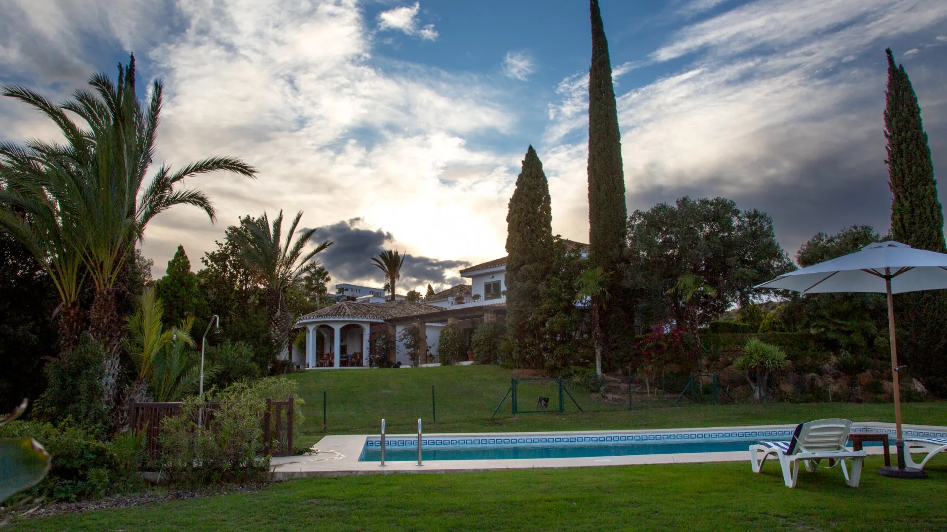 Se vende villa con 6 dormitorios en Mijas Costa