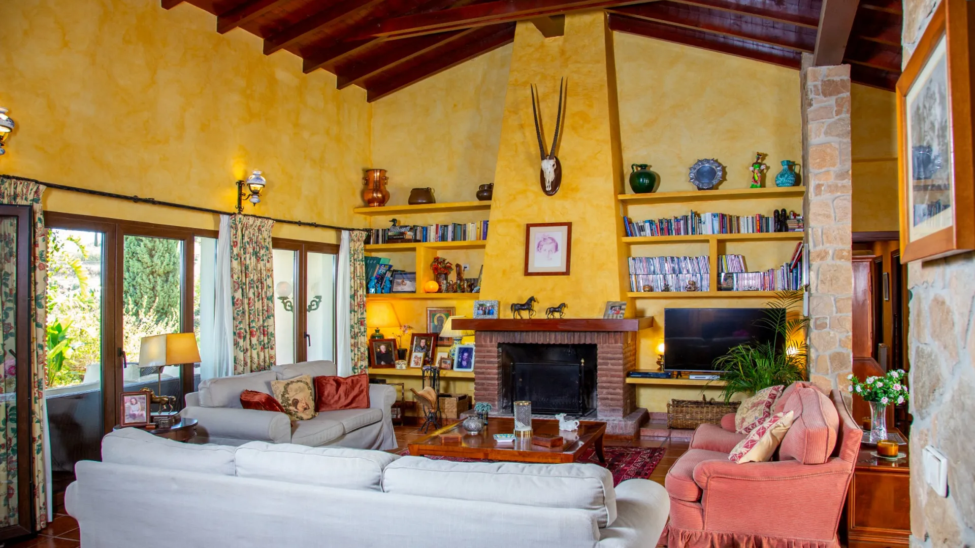 Se vende villa con 6 dormitorios en Mijas Costa