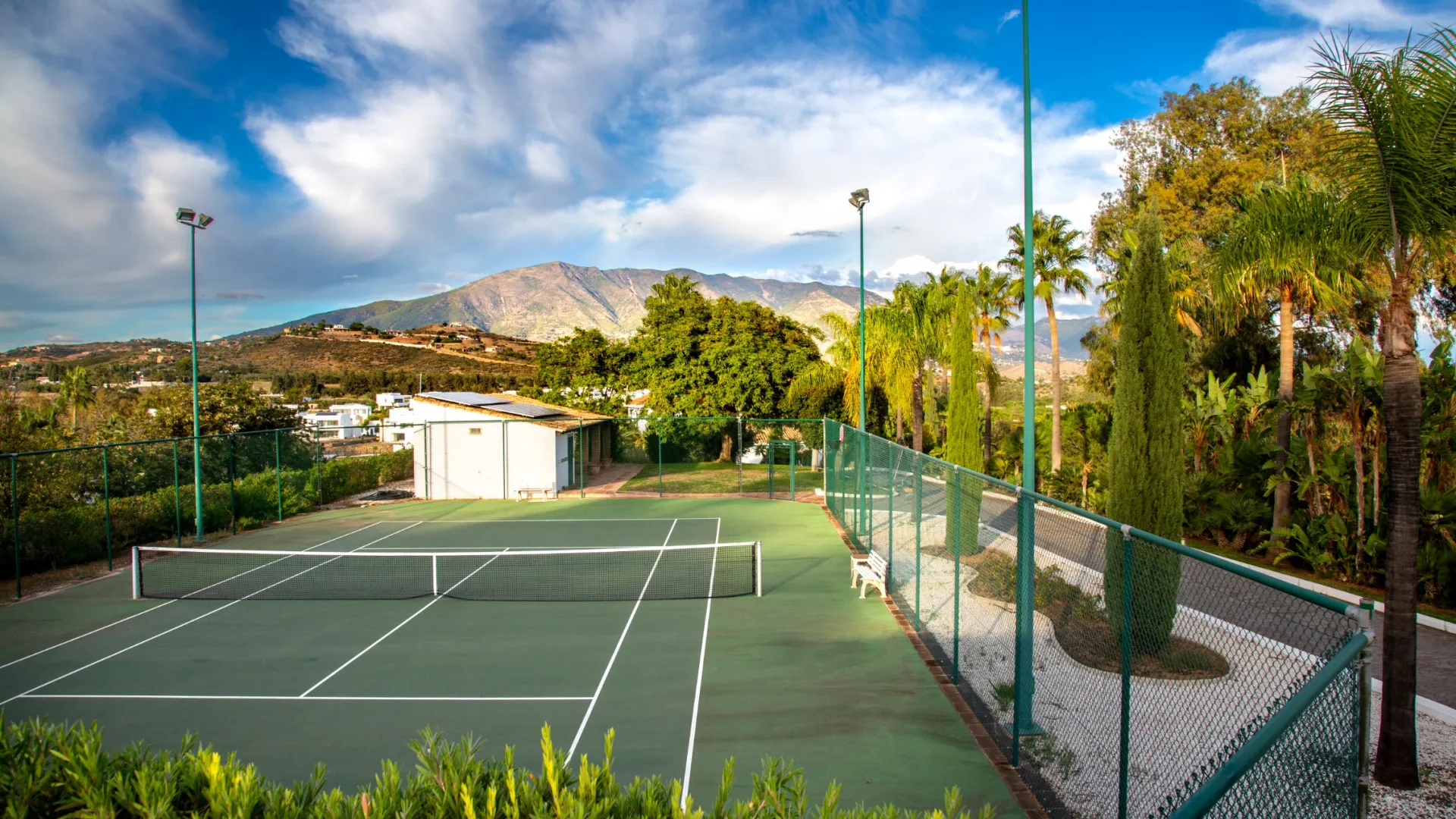 Se vende villa con 6 dormitorios en Mijas Costa