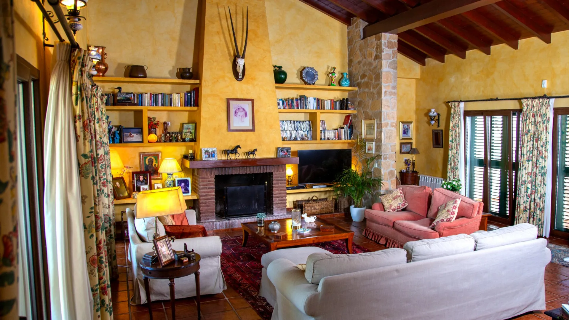 Se vende villa con 6 dormitorios en Mijas Costa