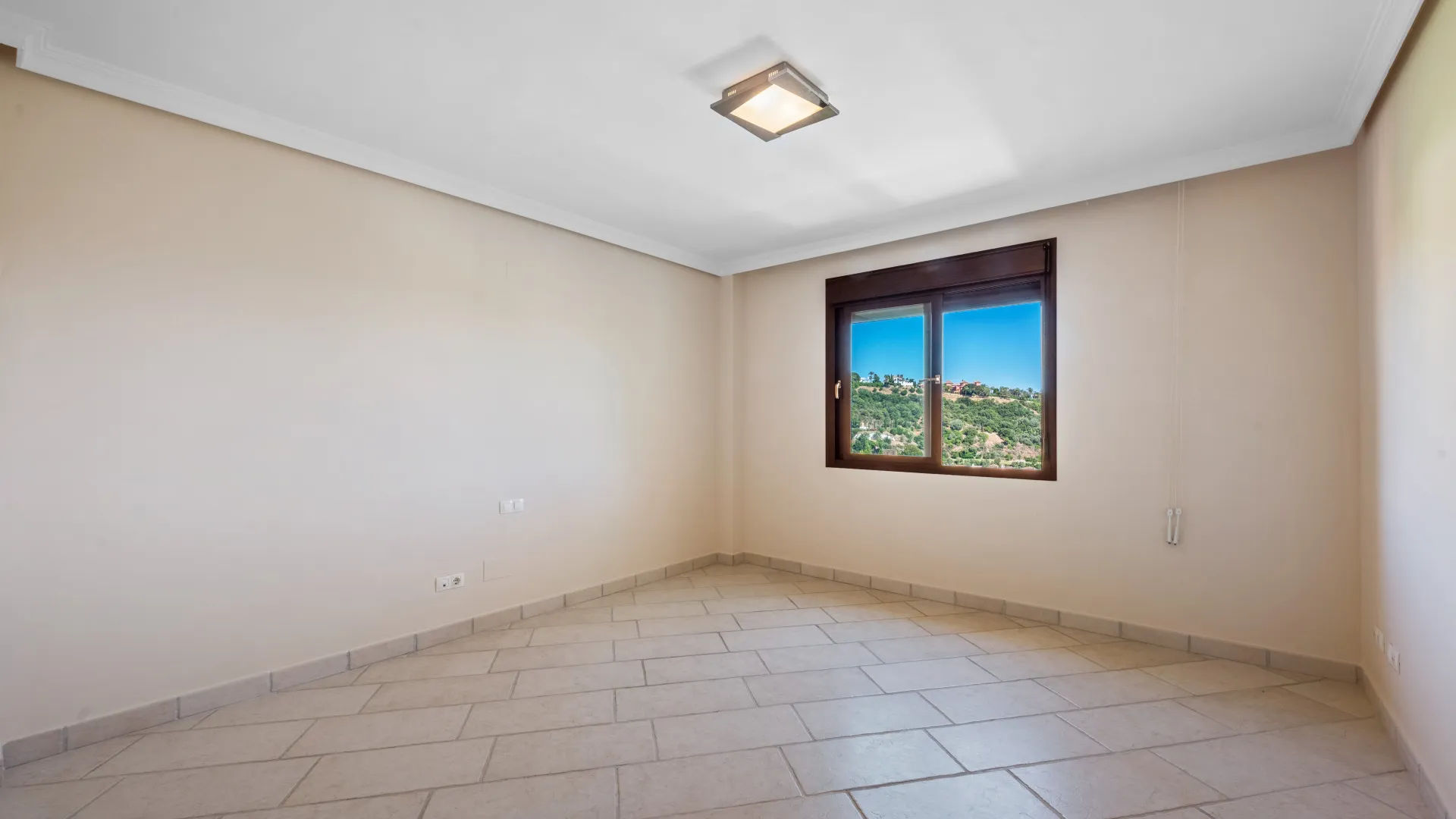 Villa for sale in Los Arqueros