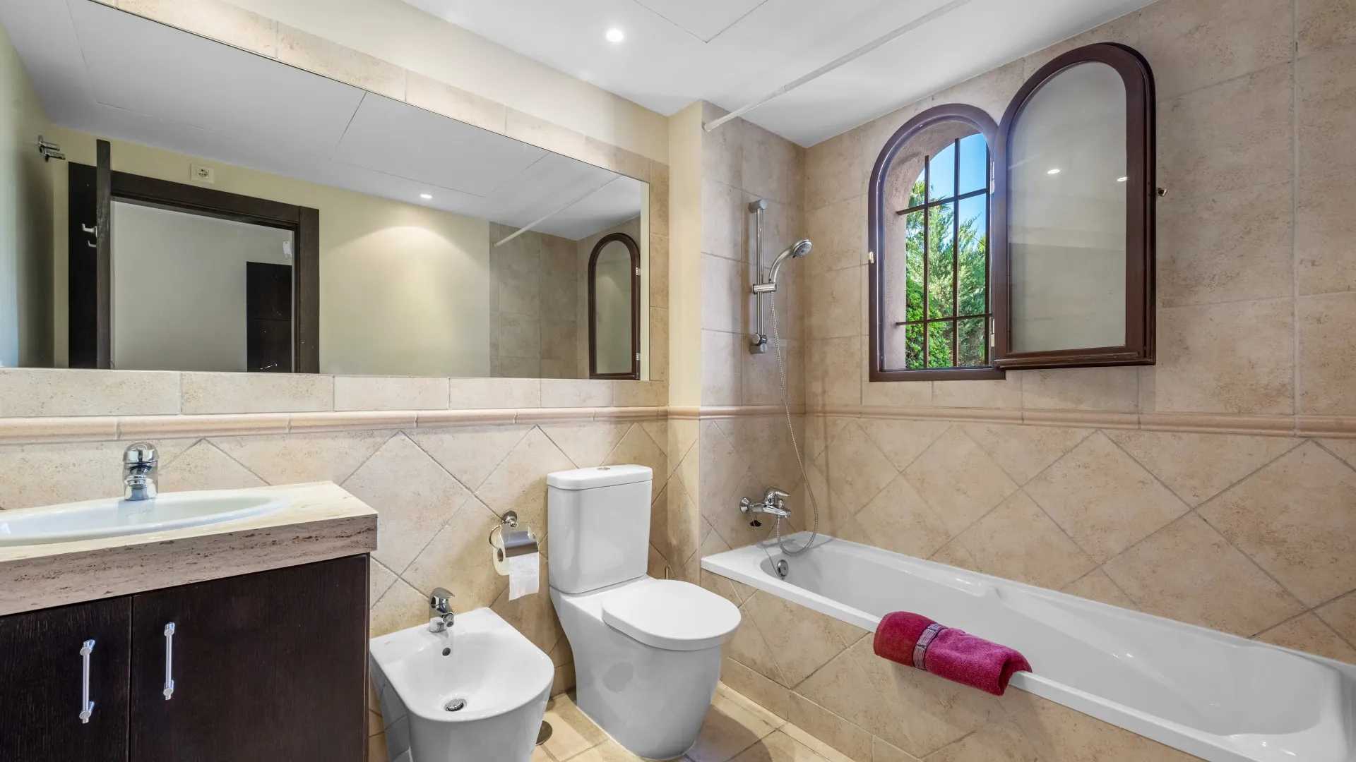 Villa for sale in Los Arqueros