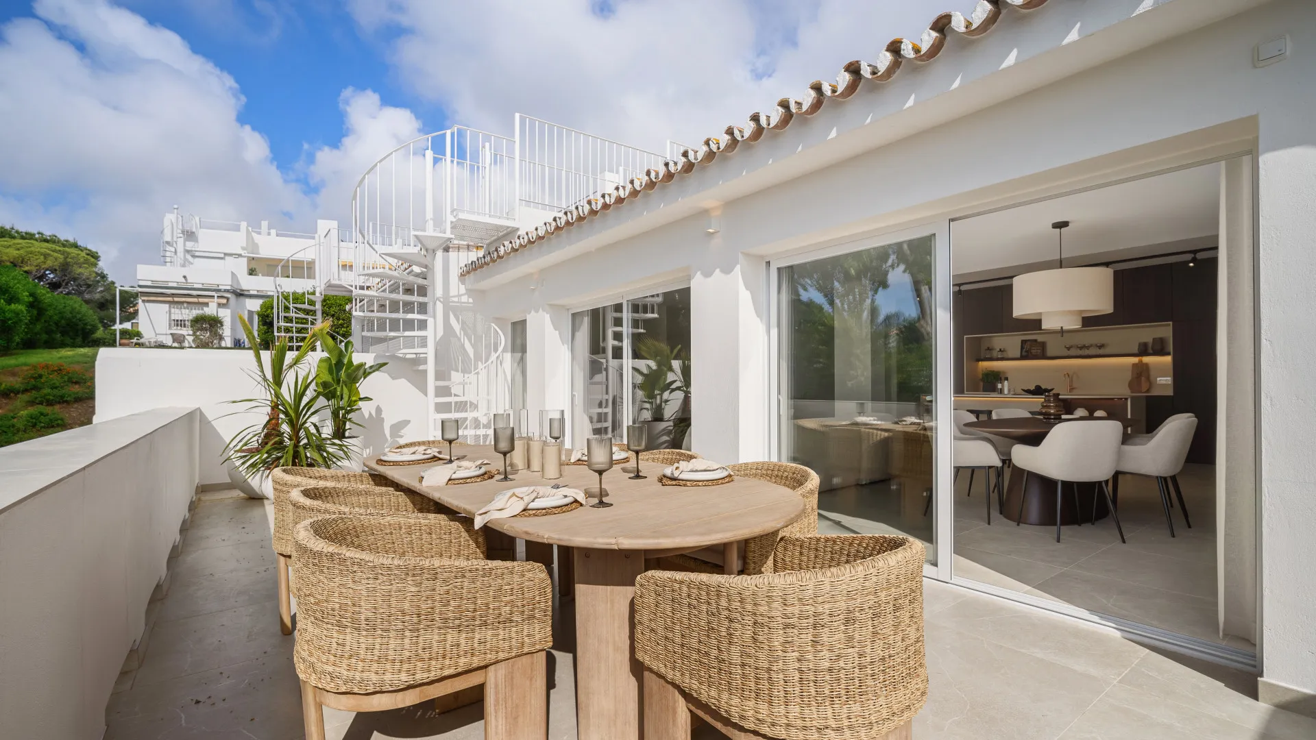 Se vende adosado en Azahara II con 4 dormitorios