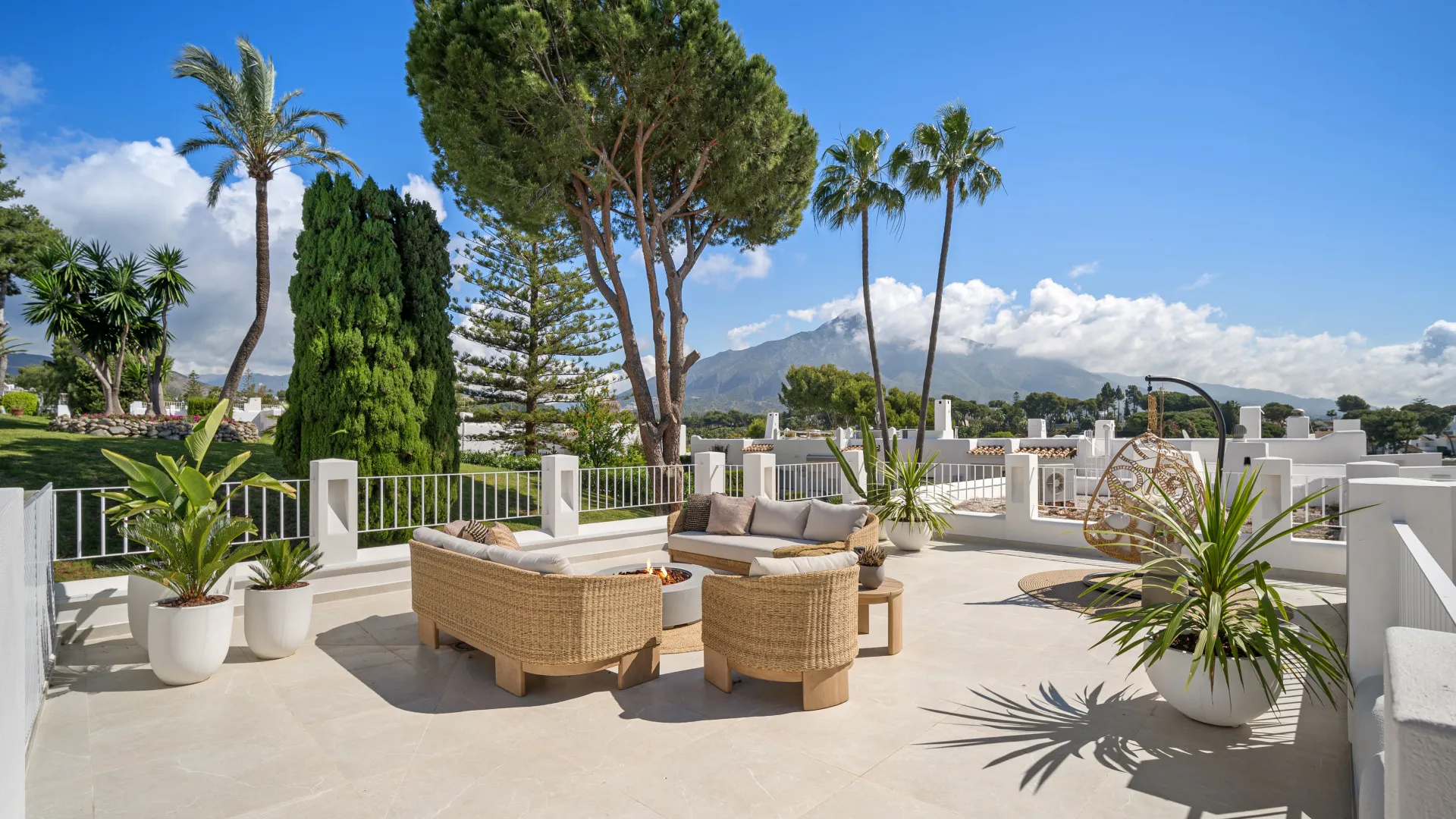 Se vende adosado en Azahara II con 4 dormitorios