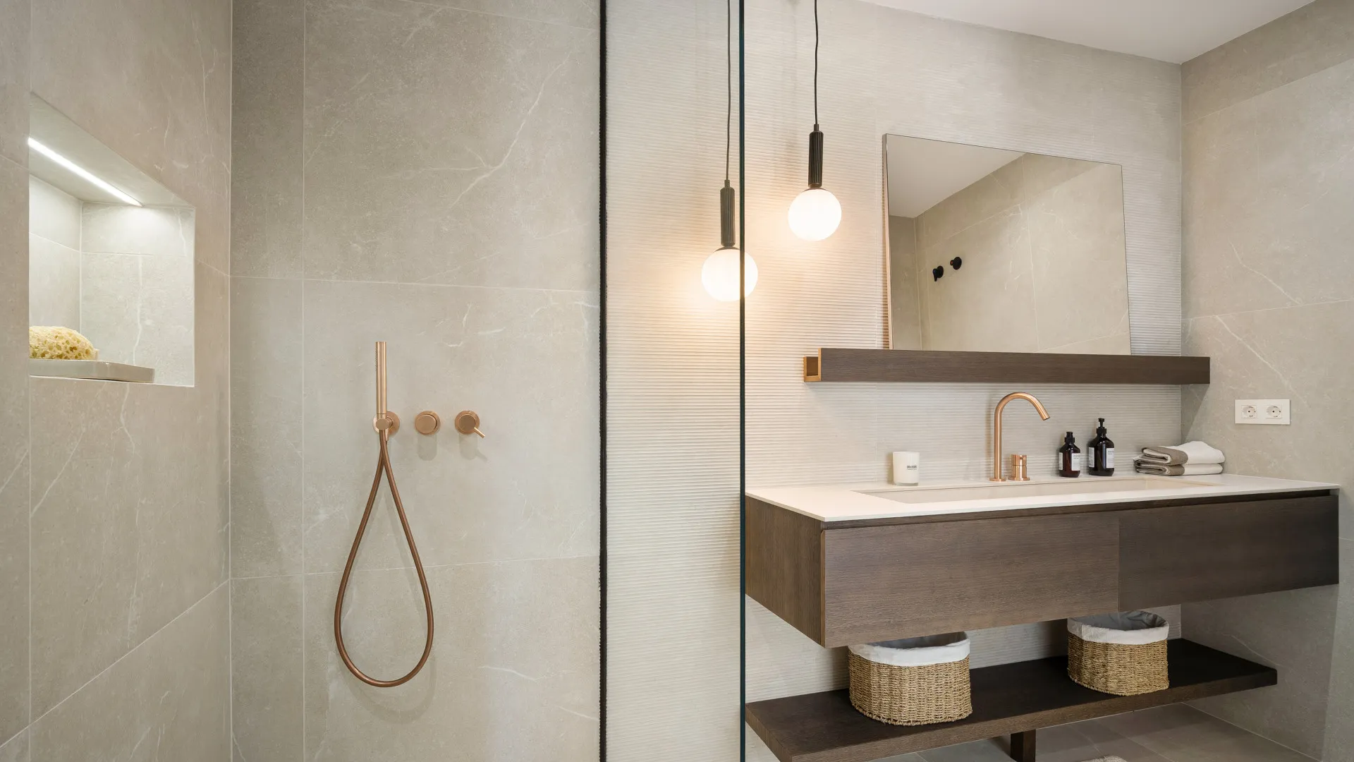 Se vende adosado en Azahara II con 4 dormitorios