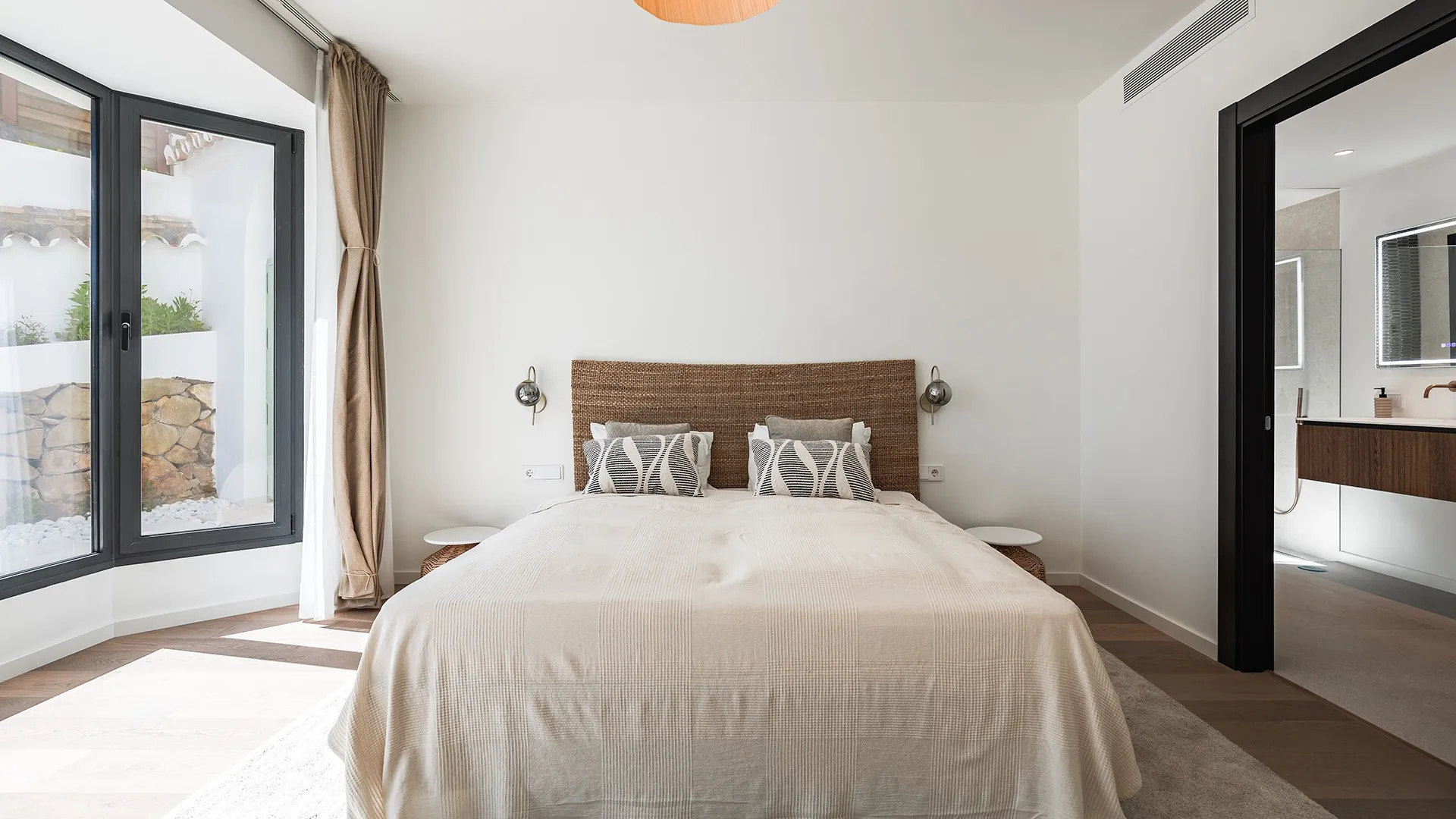 Comprar villa en El Madroñal de 5 dormitorios