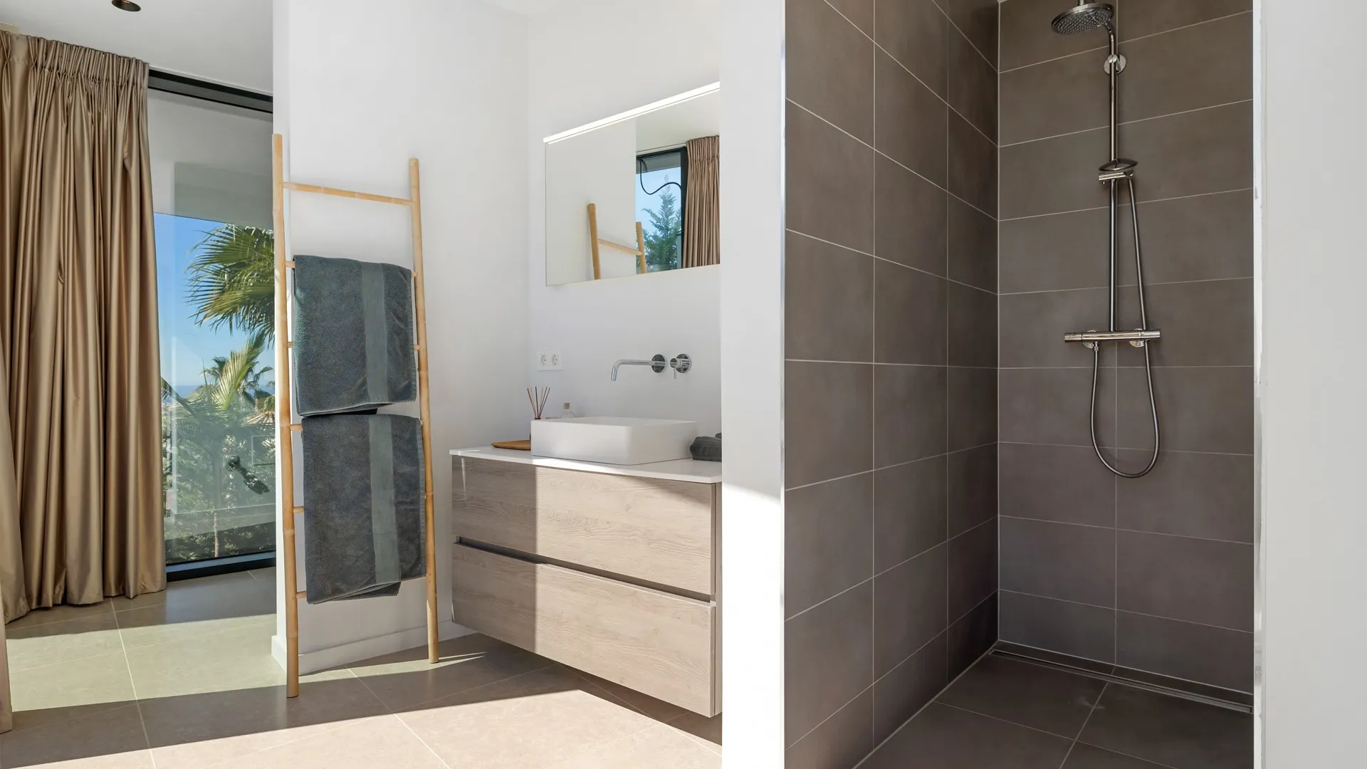 5 bedrooms La Alqueria villa for sale