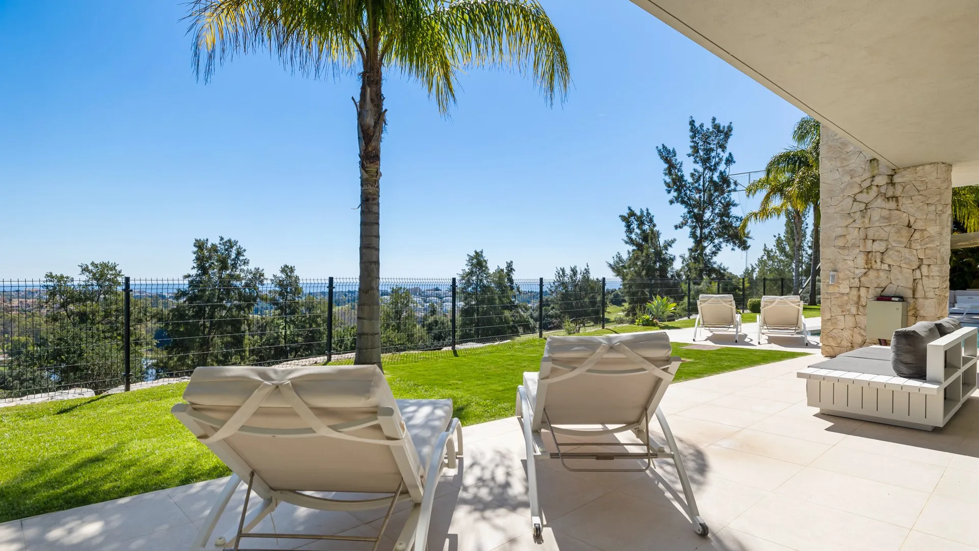 5 bedrooms La Alqueria villa for sale