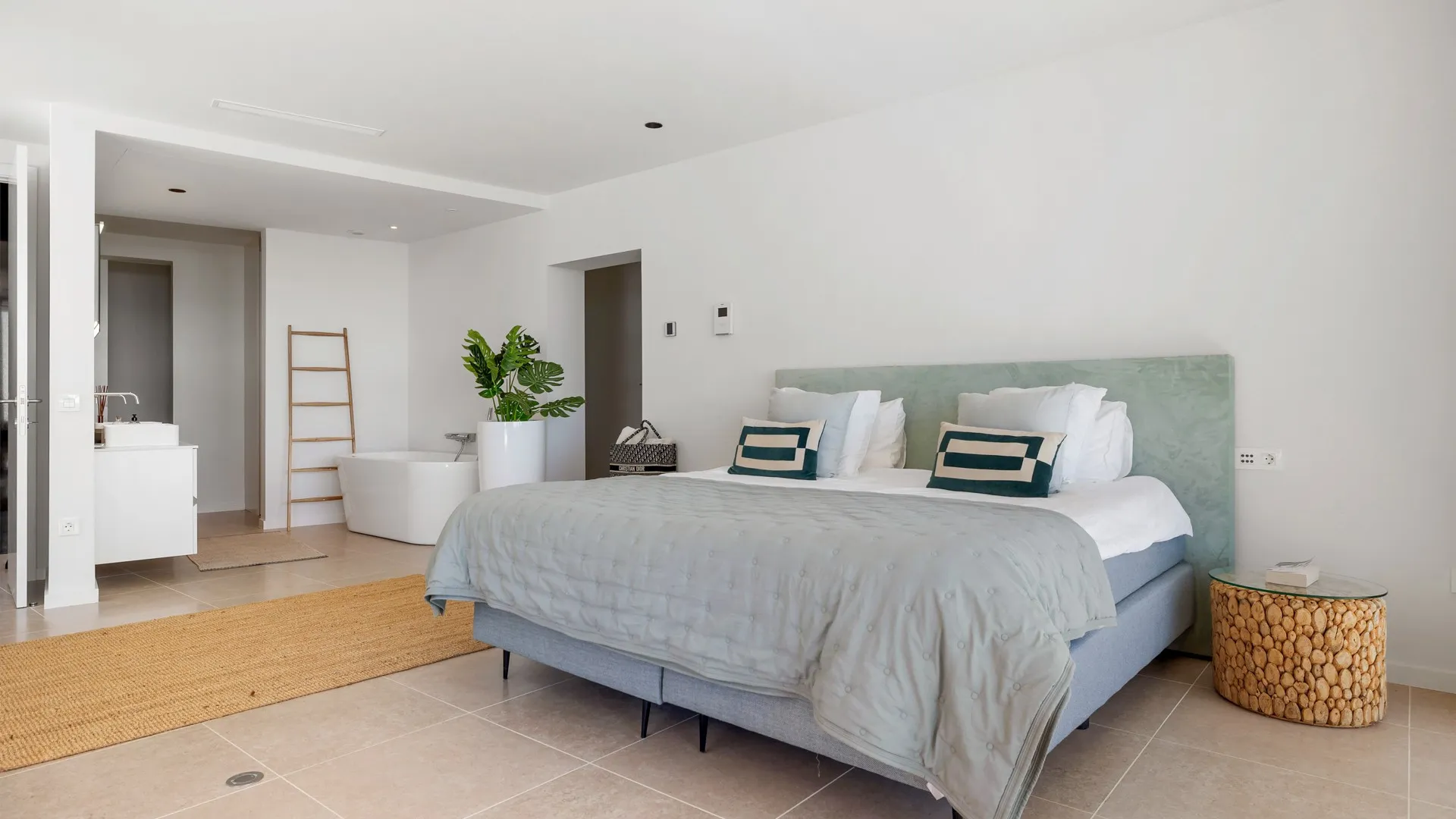 5 bedrooms La Alqueria villa for sale