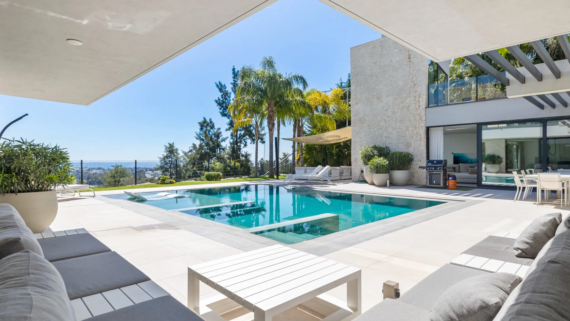 5 bedrooms La Alqueria villa for sale