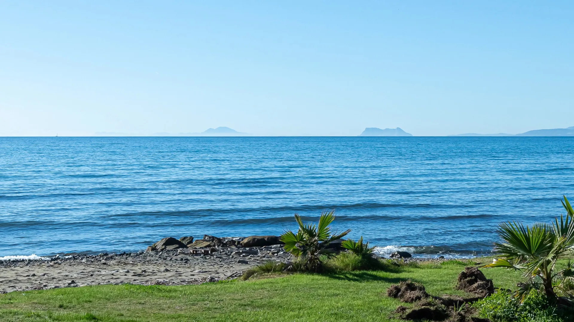 Apartamento planta baja de 3 dormitorios en venta en Almenara Beach