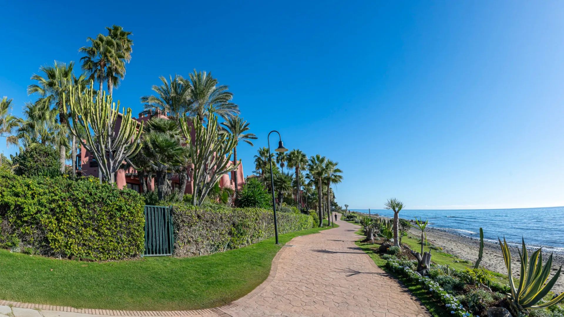 Apartamento planta baja de 3 dormitorios en venta en Almenara Beach