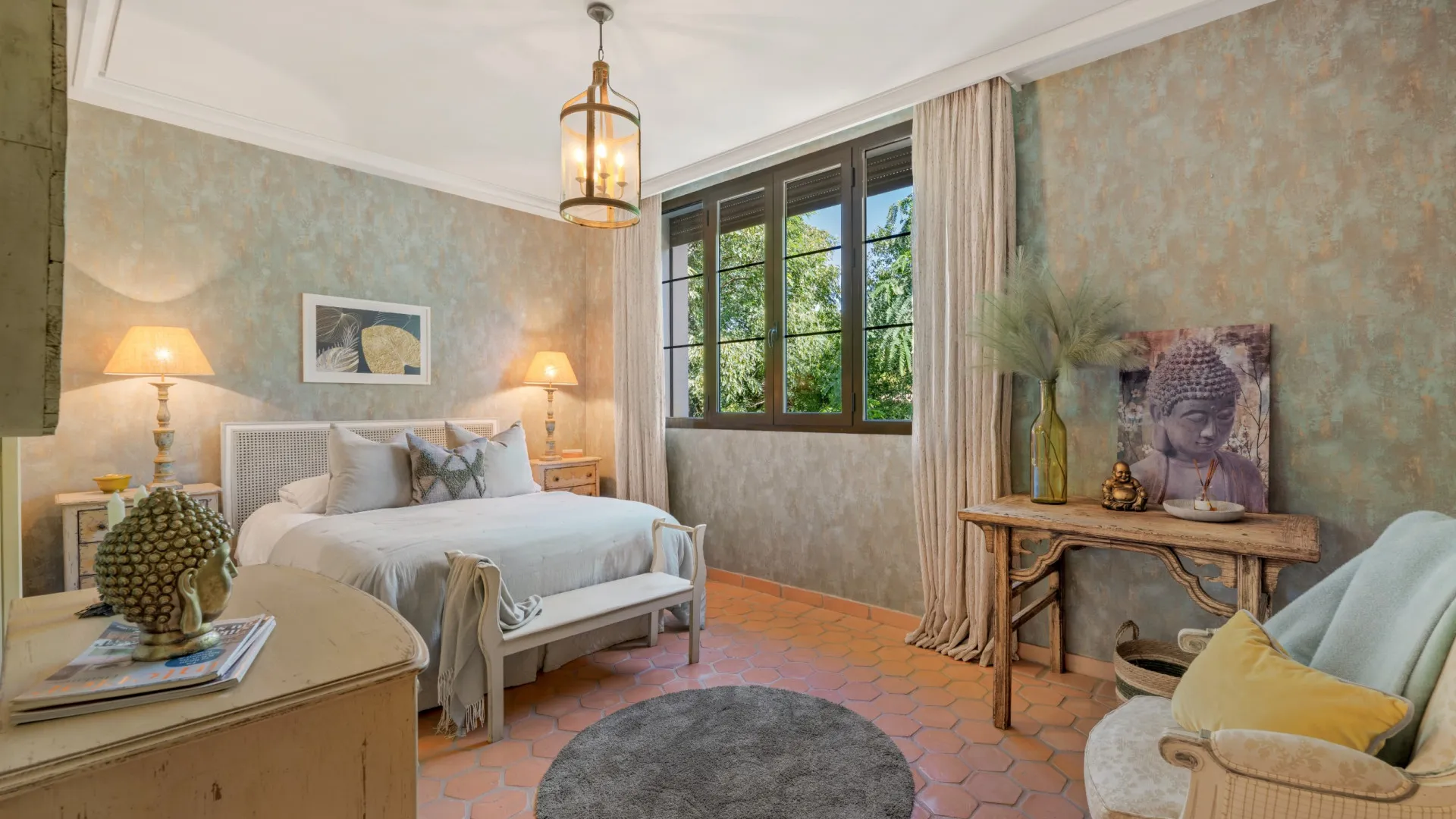 Villa en venta con 8 dormitorios en Guadalmina Baja