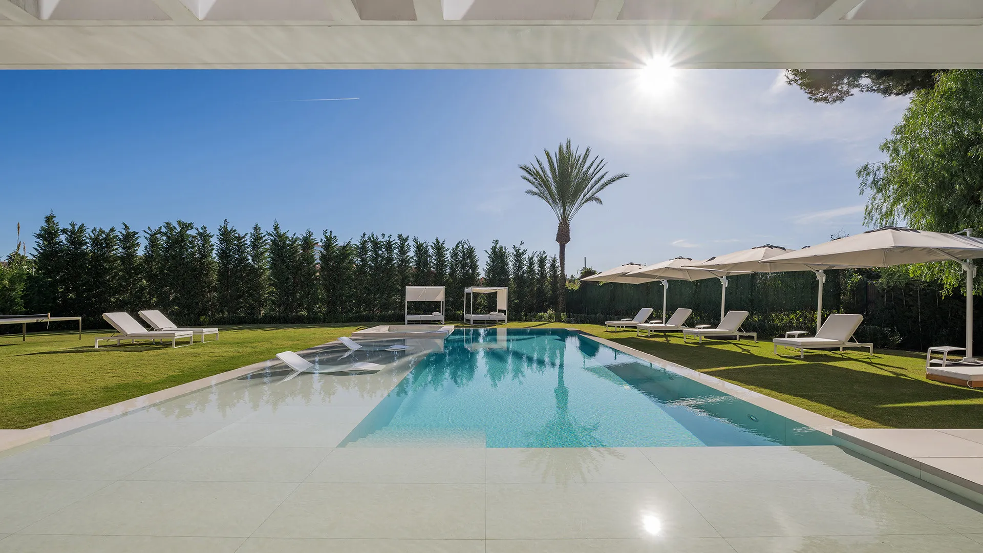 Los Monteros 6 bedrooms villa for sale