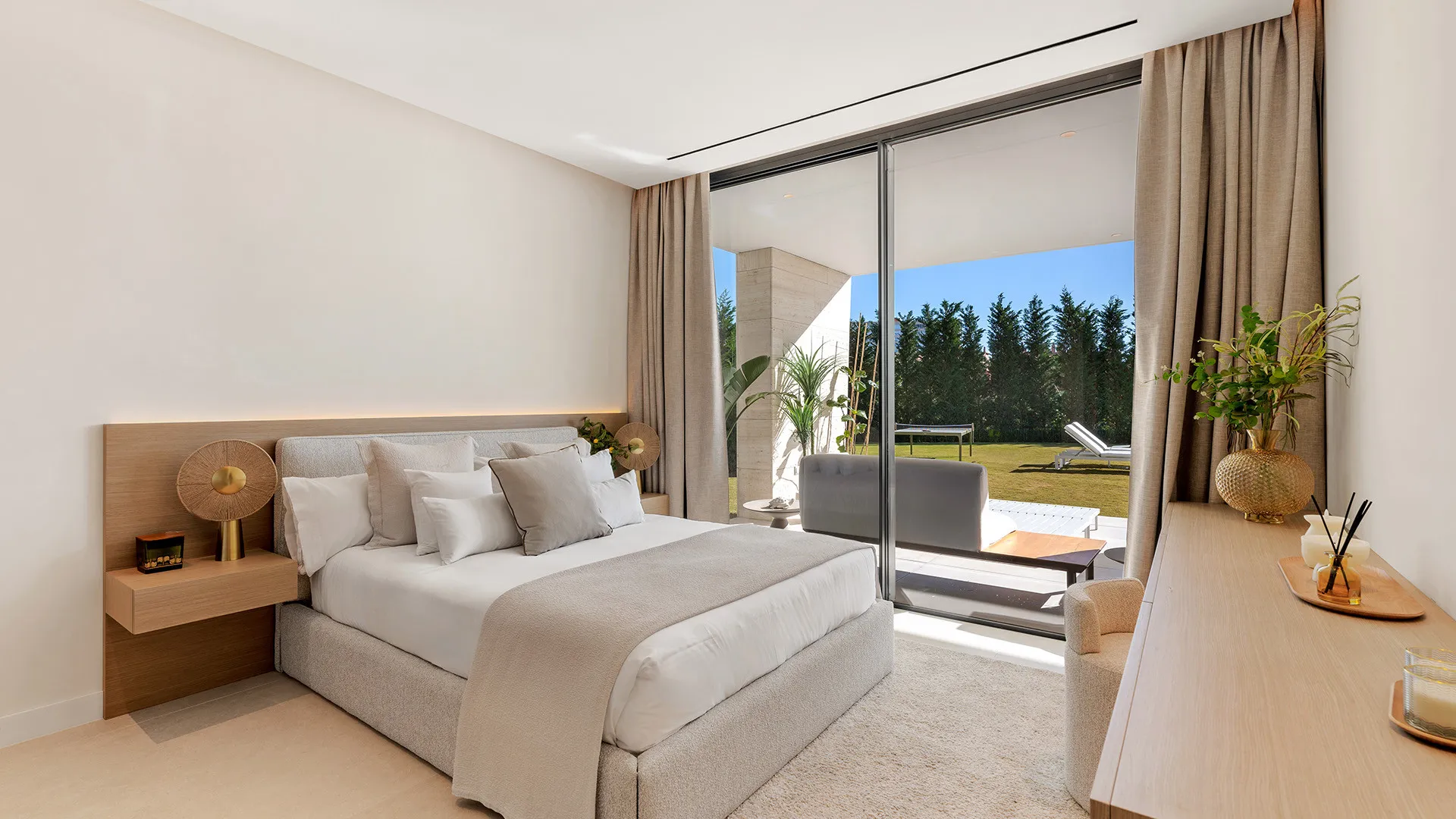 Los Monteros 6 bedrooms villa for sale