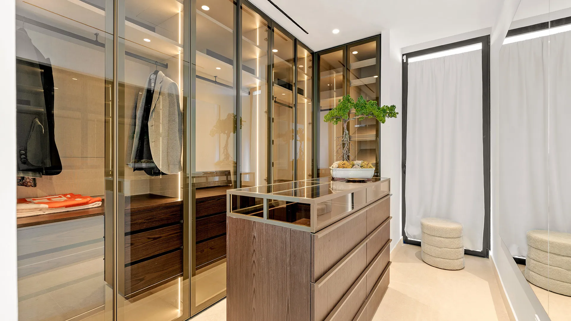 Los Monteros 6 bedrooms villa for sale