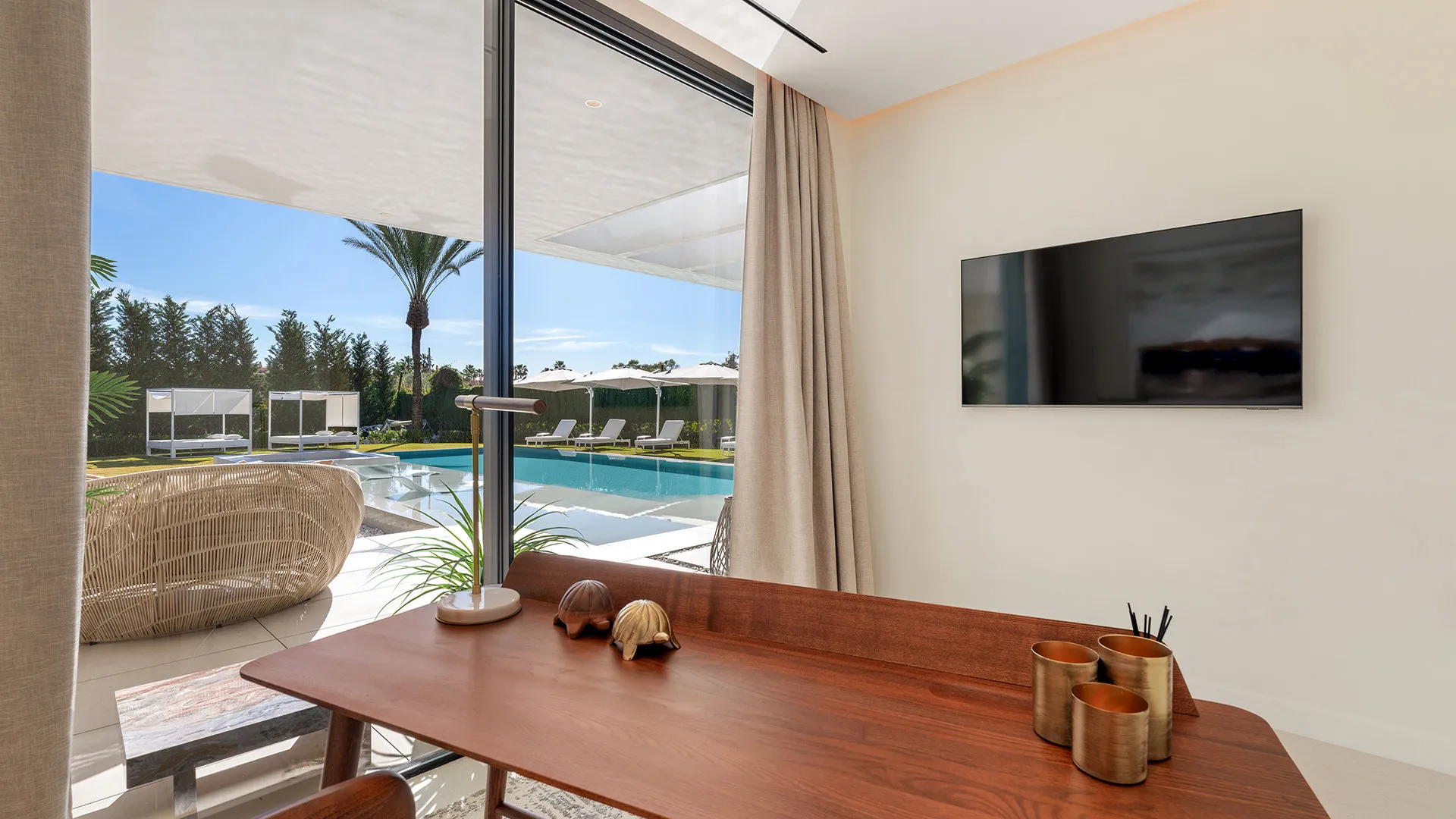 Los Monteros 6 bedrooms villa for sale