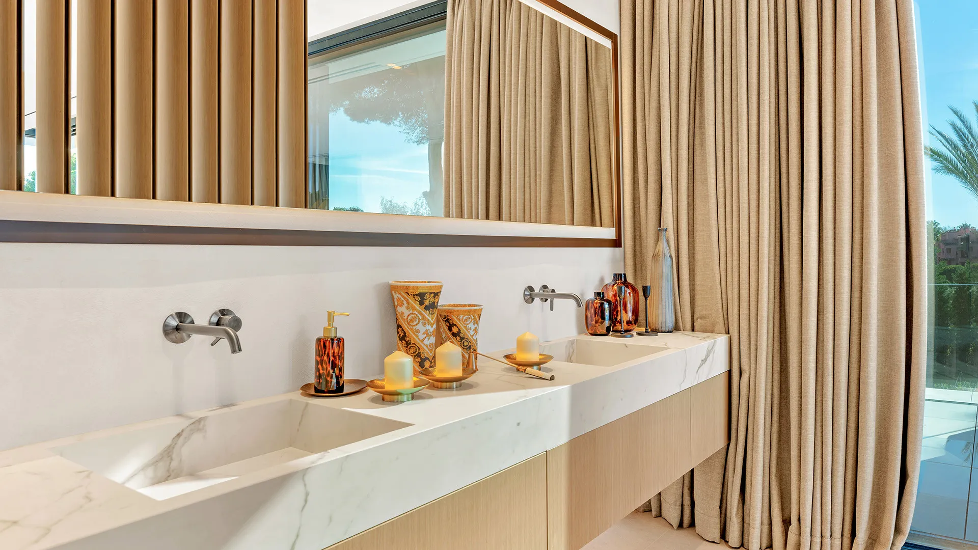 Los Monteros 6 bedrooms villa for sale