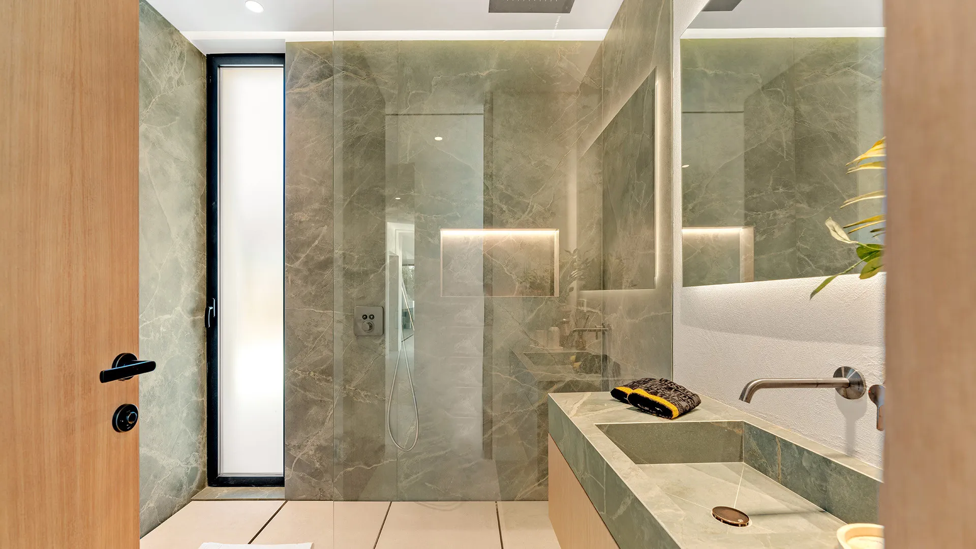 Los Monteros 6 bedrooms villa for sale