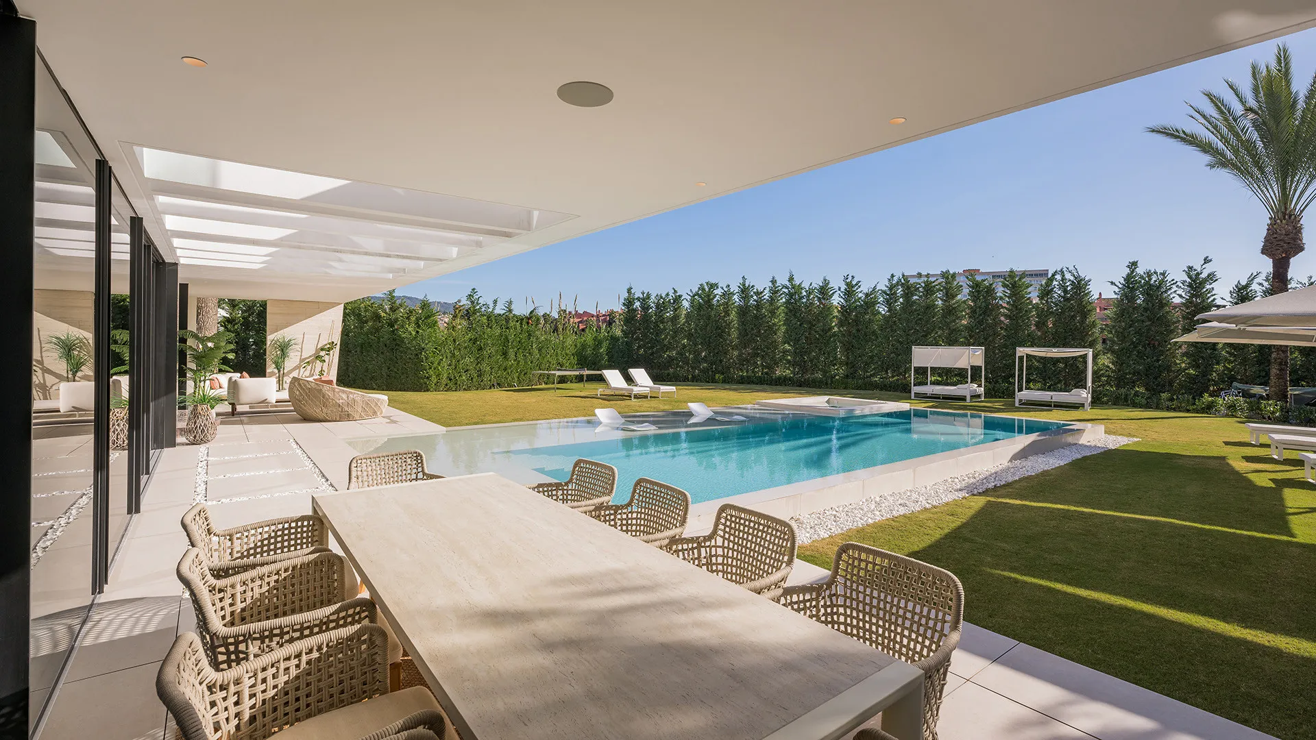 Los Monteros 6 bedrooms villa for sale