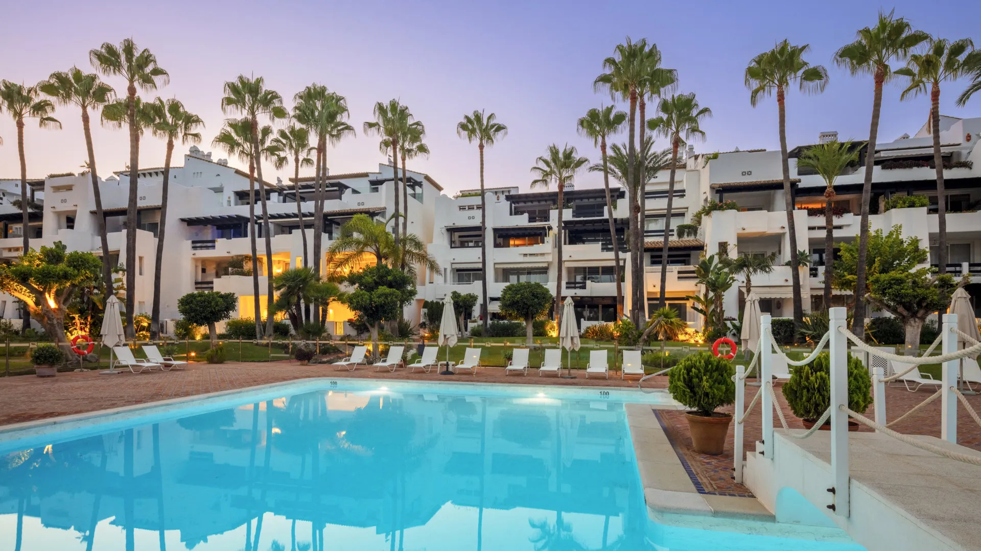 Ground floor apartment with 3 bedrooms for sale in Marina Puente Romano