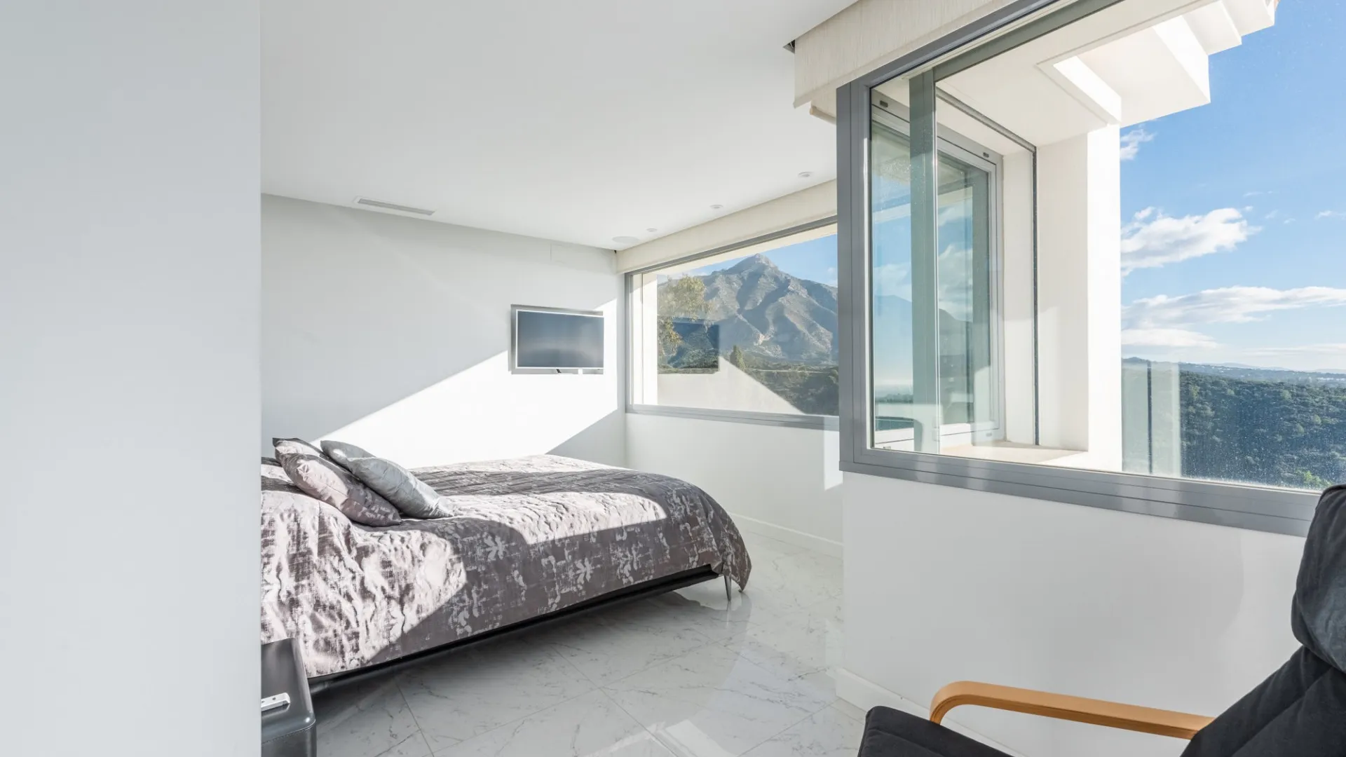 Villa en venta en Las Lomas de Nueva Andalucia