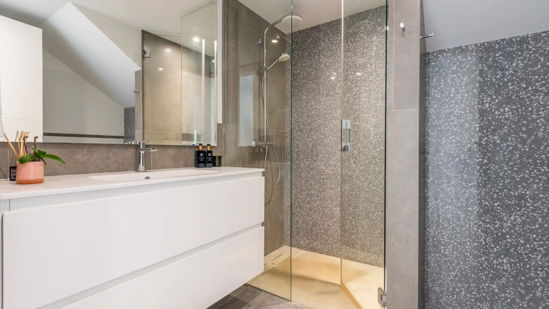 Villa en venta en Las Lomas de Nueva Andalucia