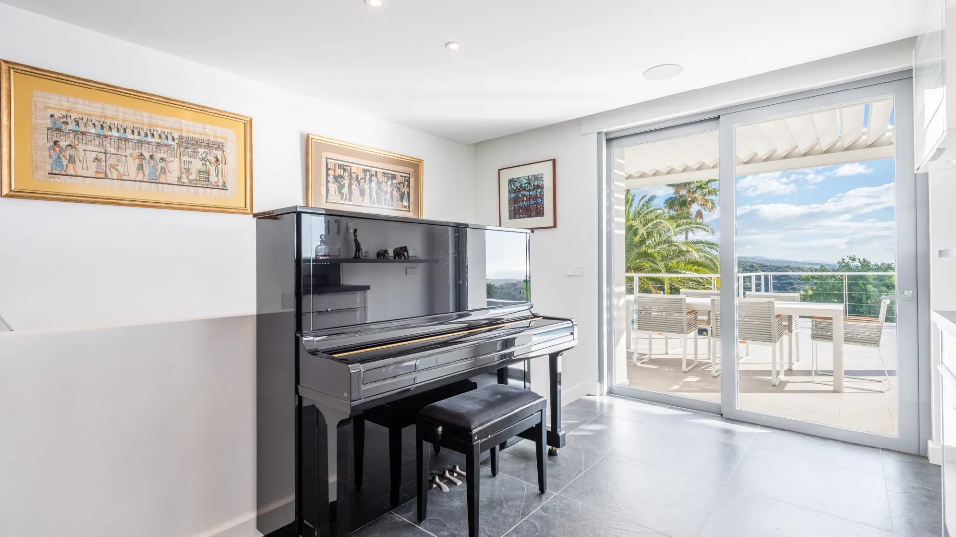 Villa en venta en Las Lomas de Nueva Andalucia