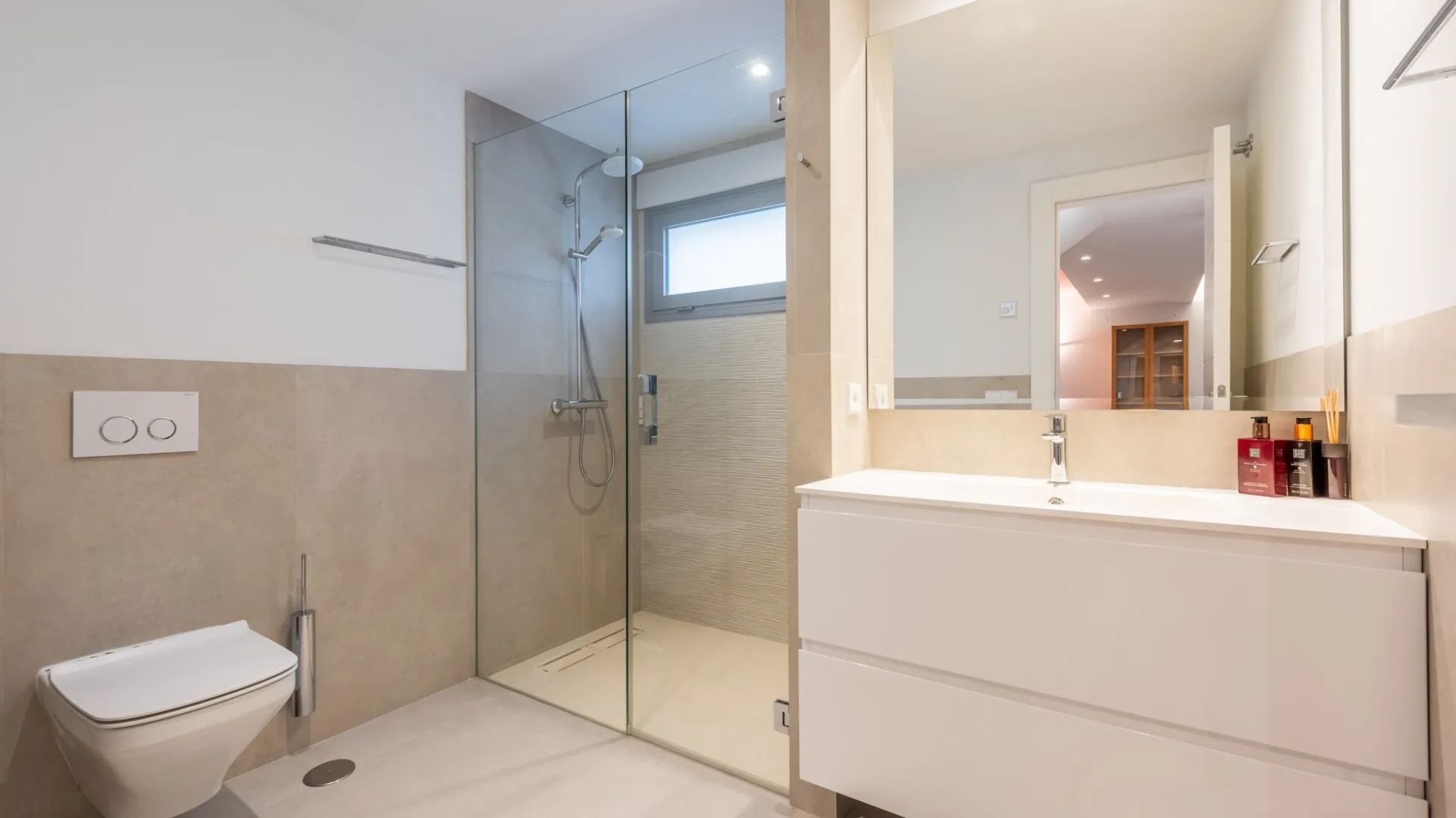 Villa en venta en Las Lomas de Nueva Andalucia