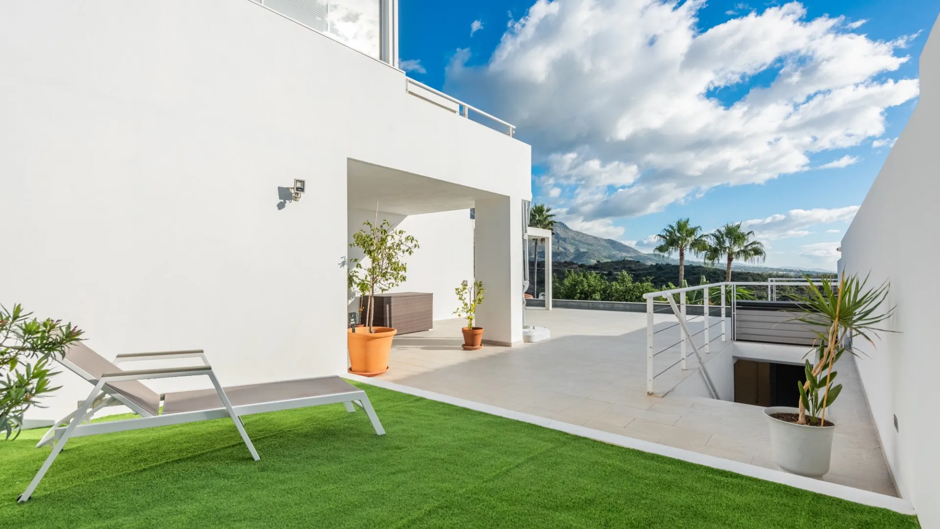 Villa en venta en Las Lomas de Nueva Andalucia