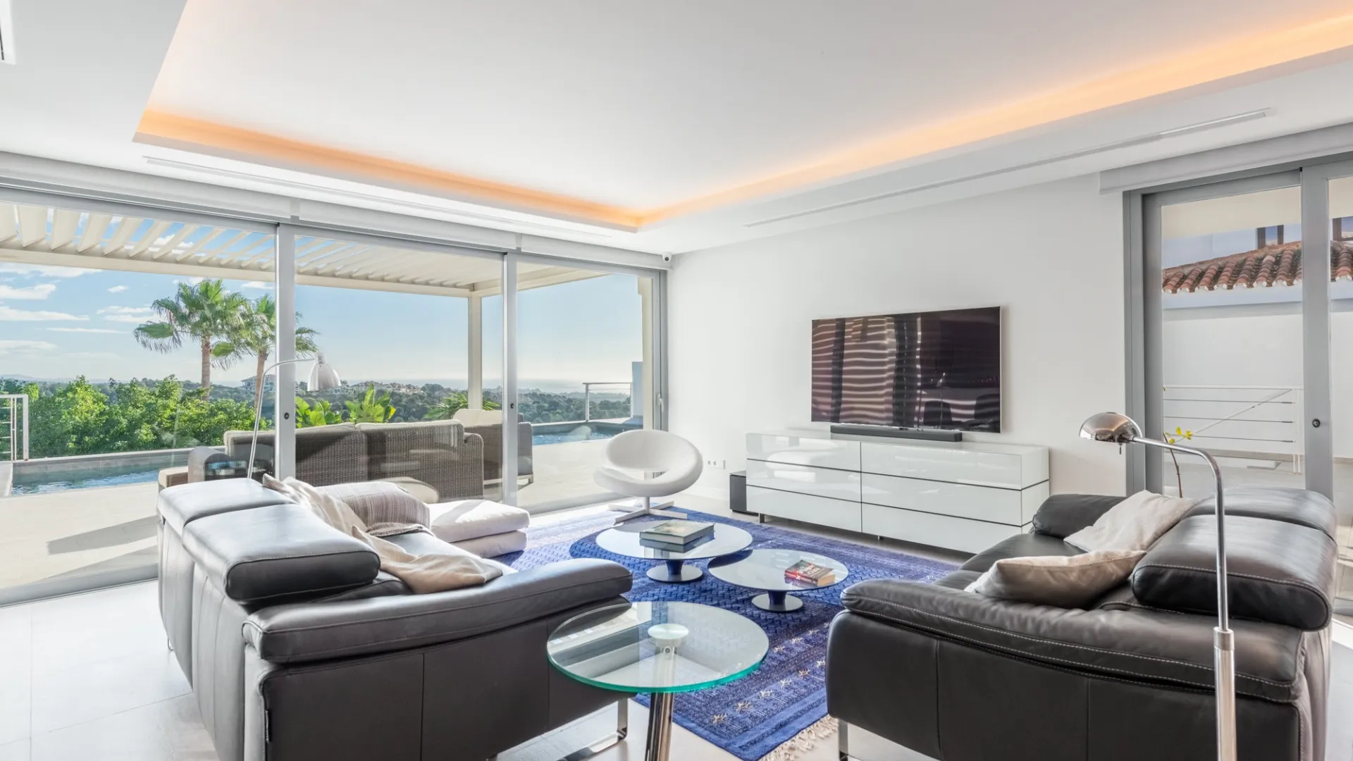 Villa en venta en Las Lomas de Nueva Andalucia